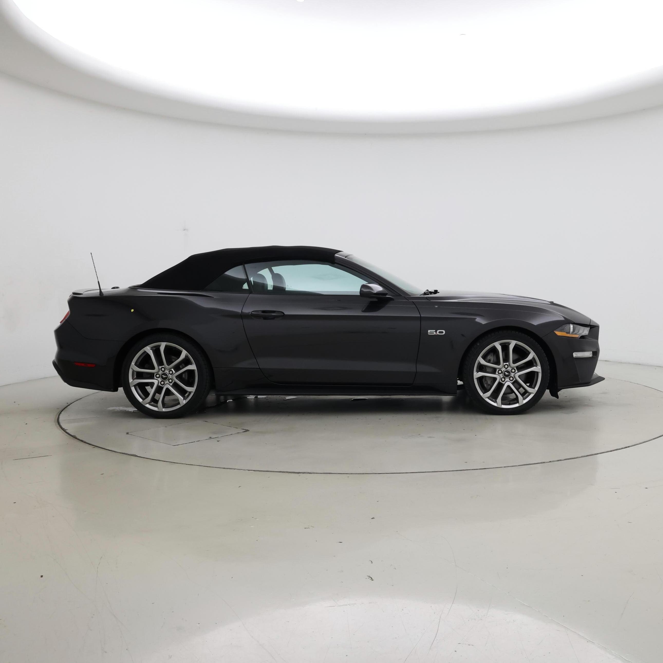 Thumbnail: 2022 Ford Mustang - 7