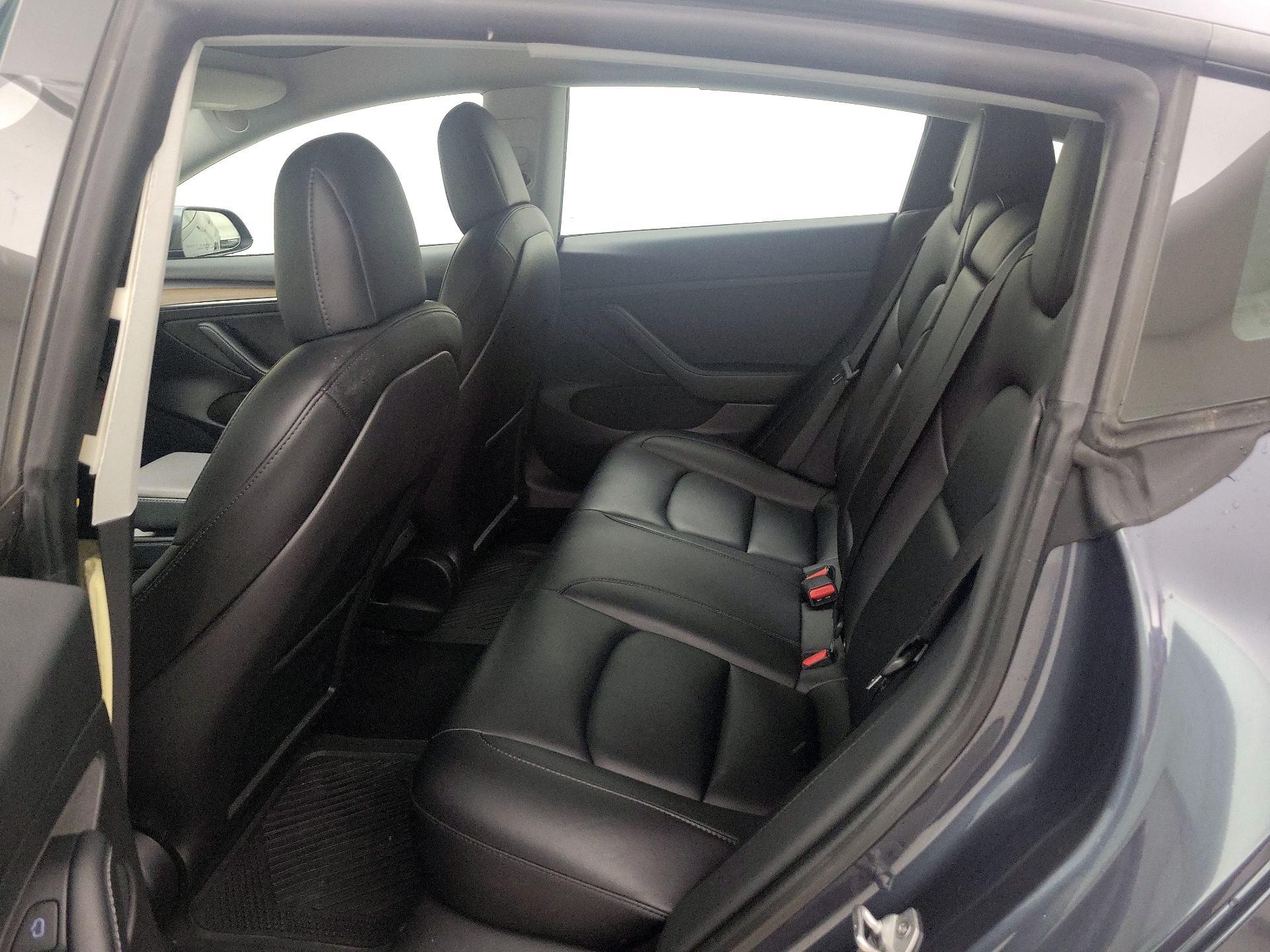 Thumbnail: 2021 Tesla Model 3 - 18