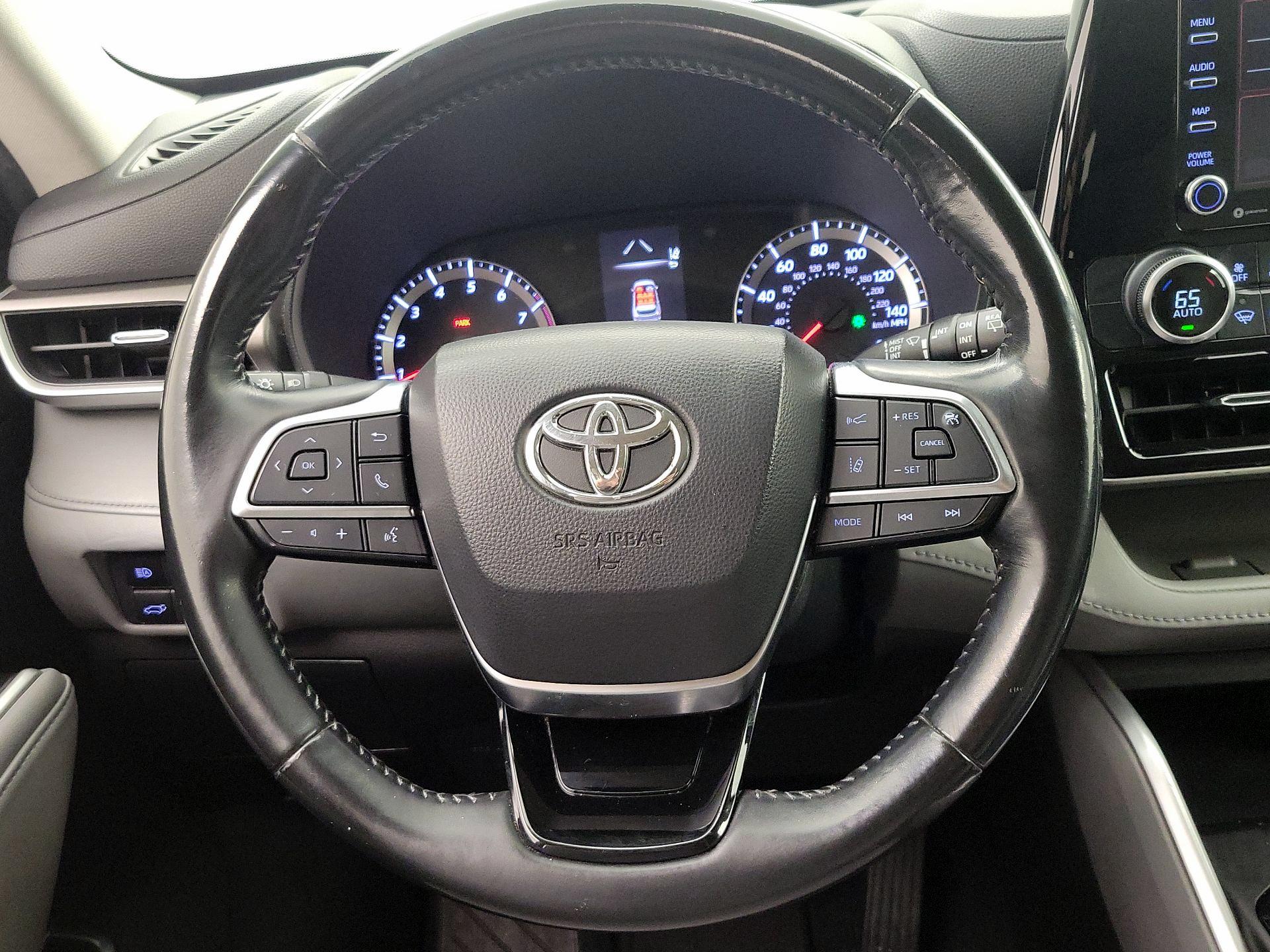 Thumbnail: 2021 Toyota Highlander - 10