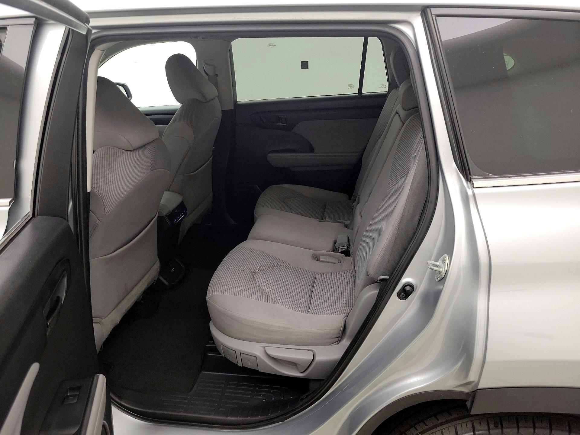 Thumbnail: 2021 Toyota Highlander - 19