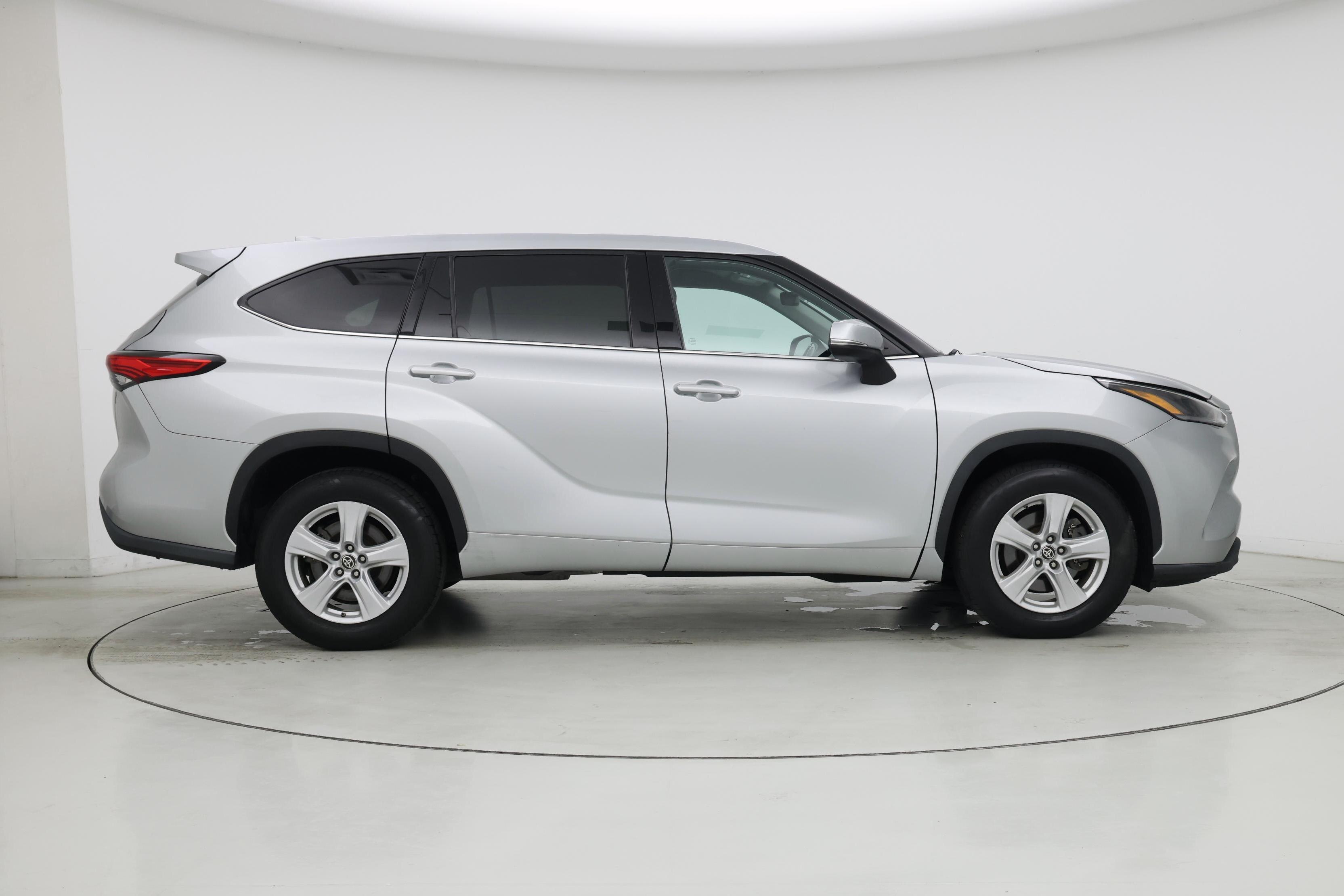 Thumbnail: 2021 Toyota Highlander - 7