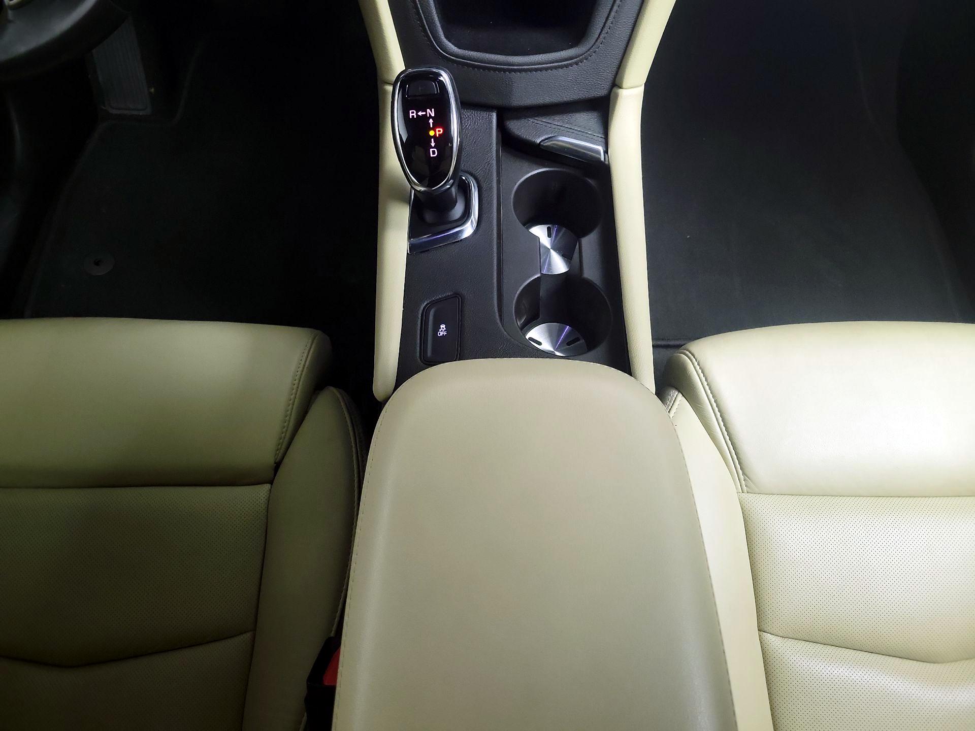 Thumbnail: 2017 Cadillac XT5 - 17