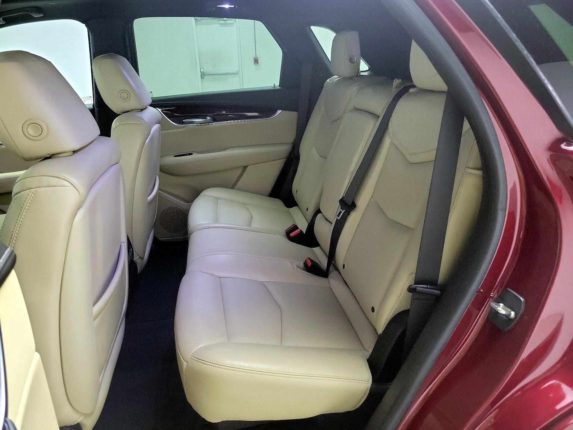 Thumbnail: 2017 Cadillac XT5 - 20