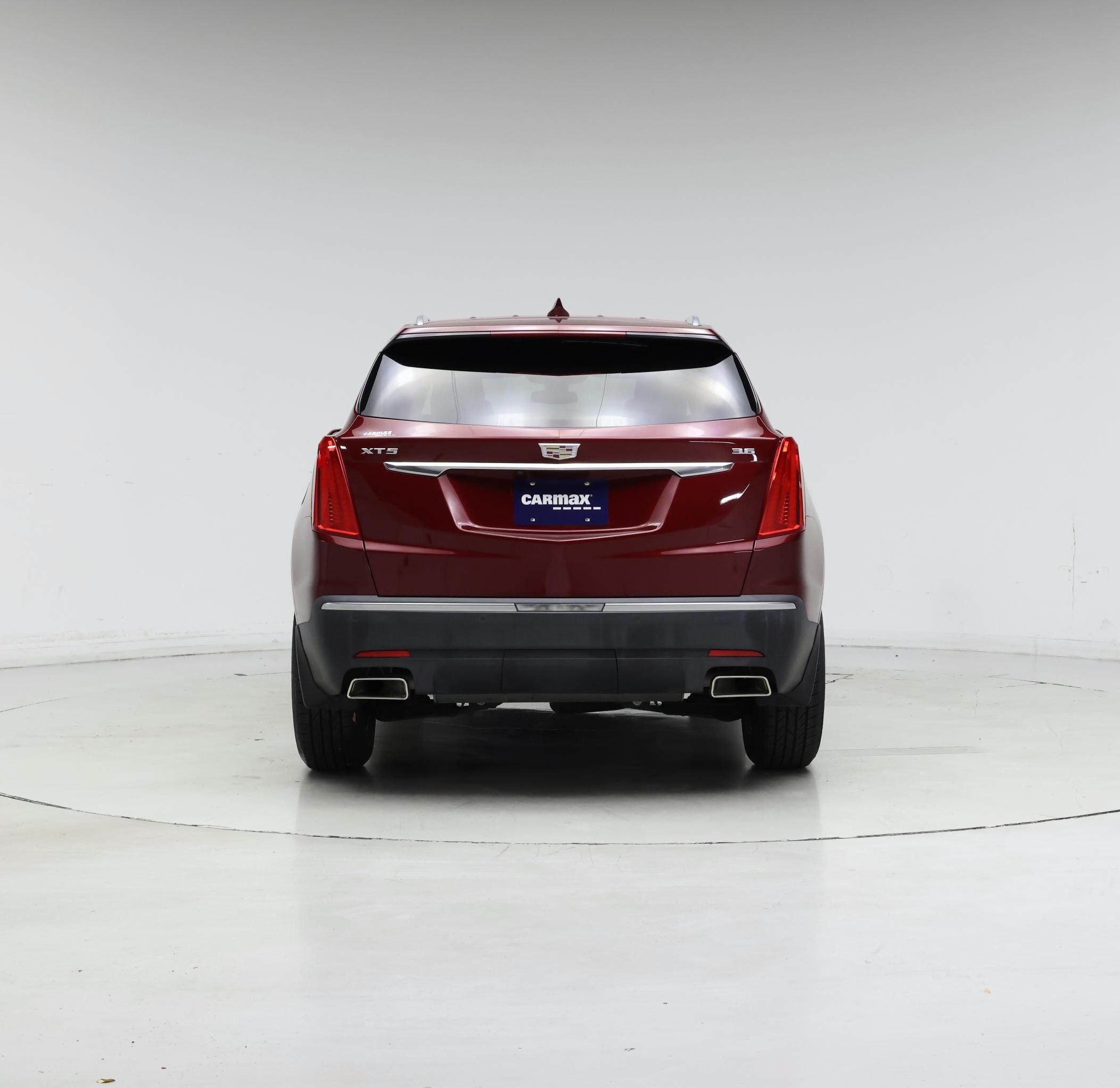 Thumbnail: 2017 Cadillac XT5 - 6