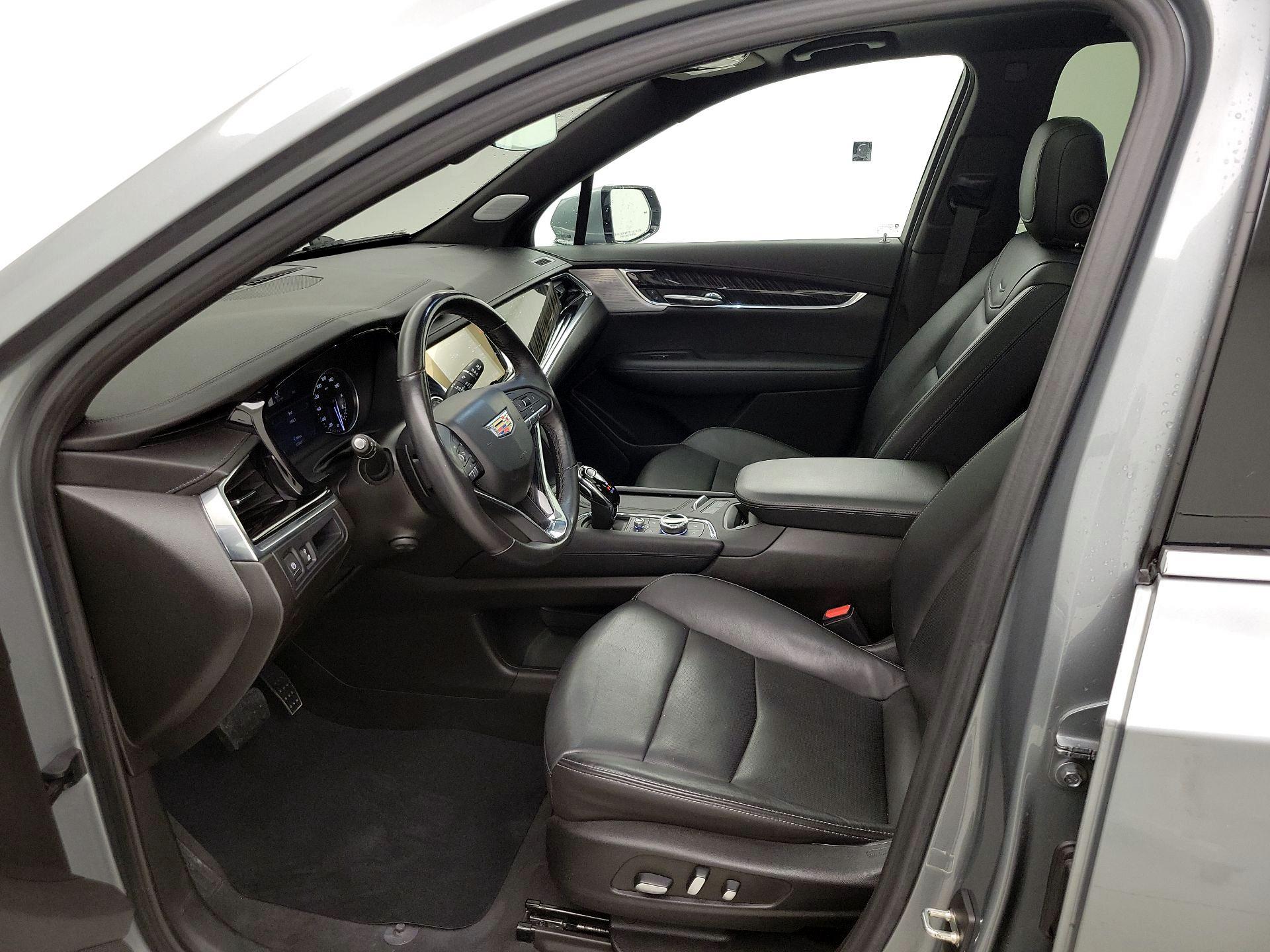 Thumbnail: 2023 Cadillac XT6 - 11