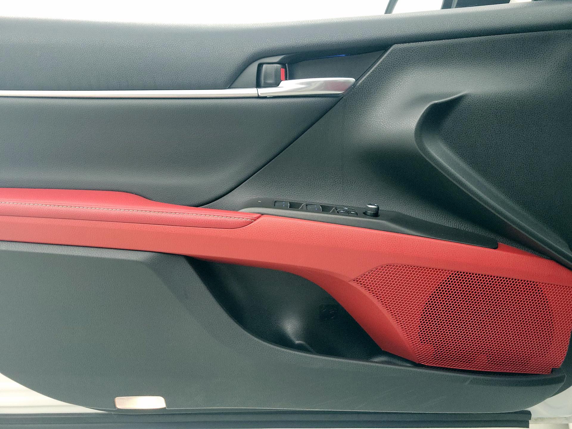Thumbnail: 2022 Toyota Camry - 12