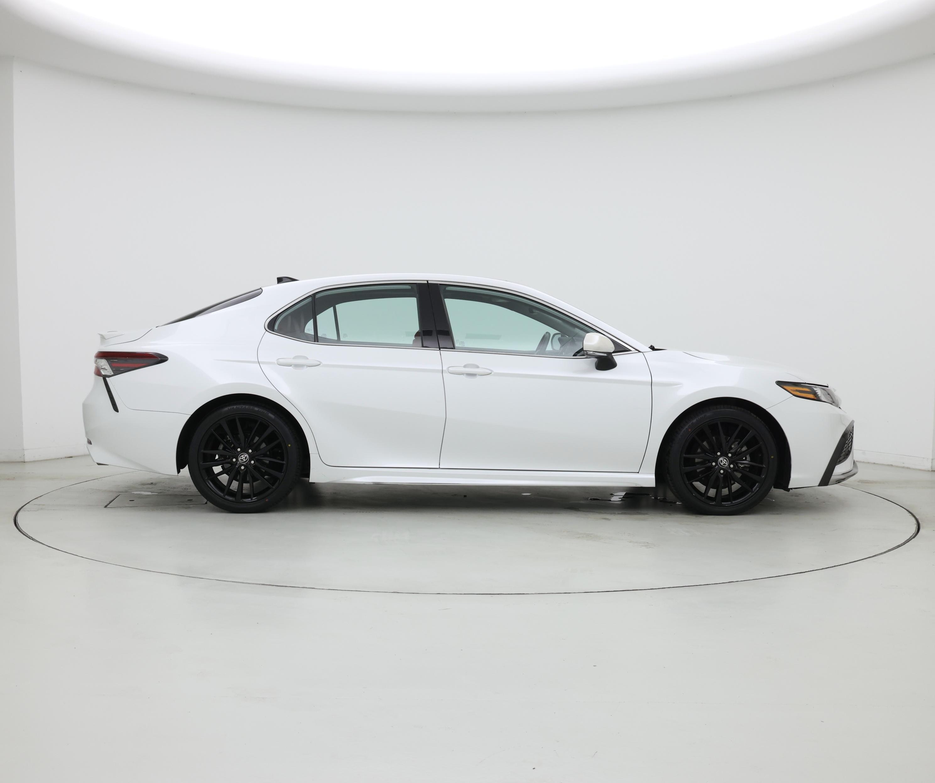 Thumbnail: 2022 Toyota Camry - 7