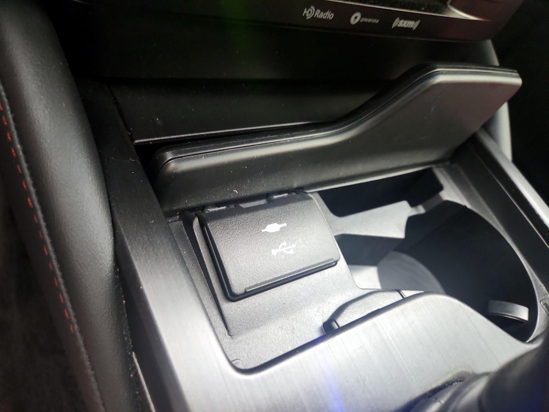 Thumbnail: 2022 Lexus ES - 18