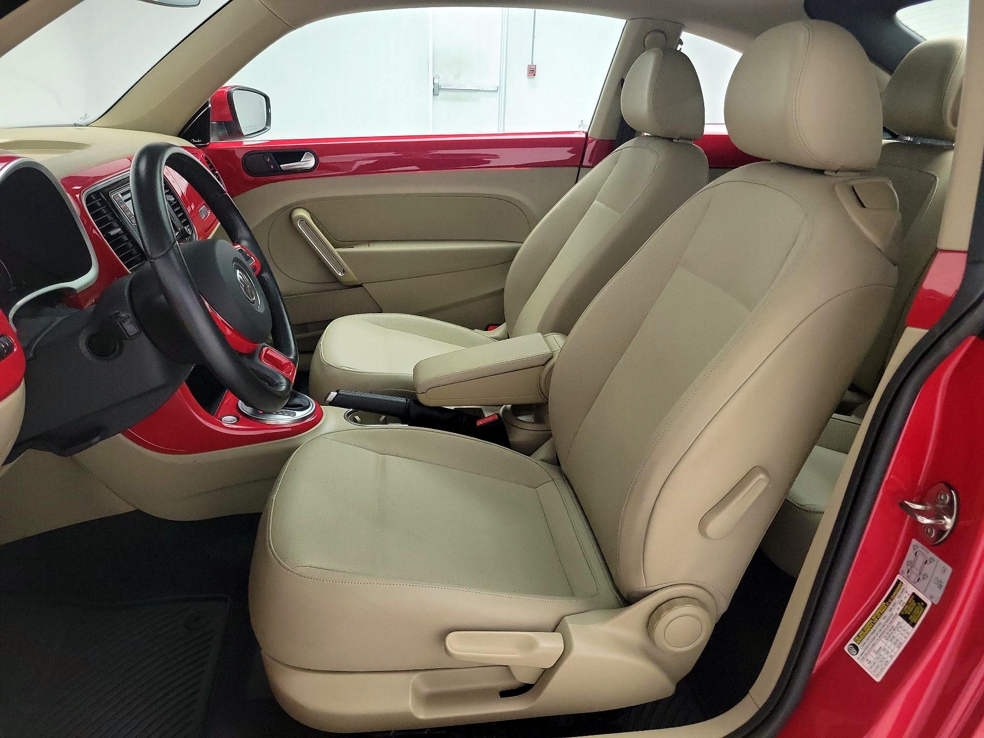 Thumbnail: 2019 Volkswagen Beetle - 11