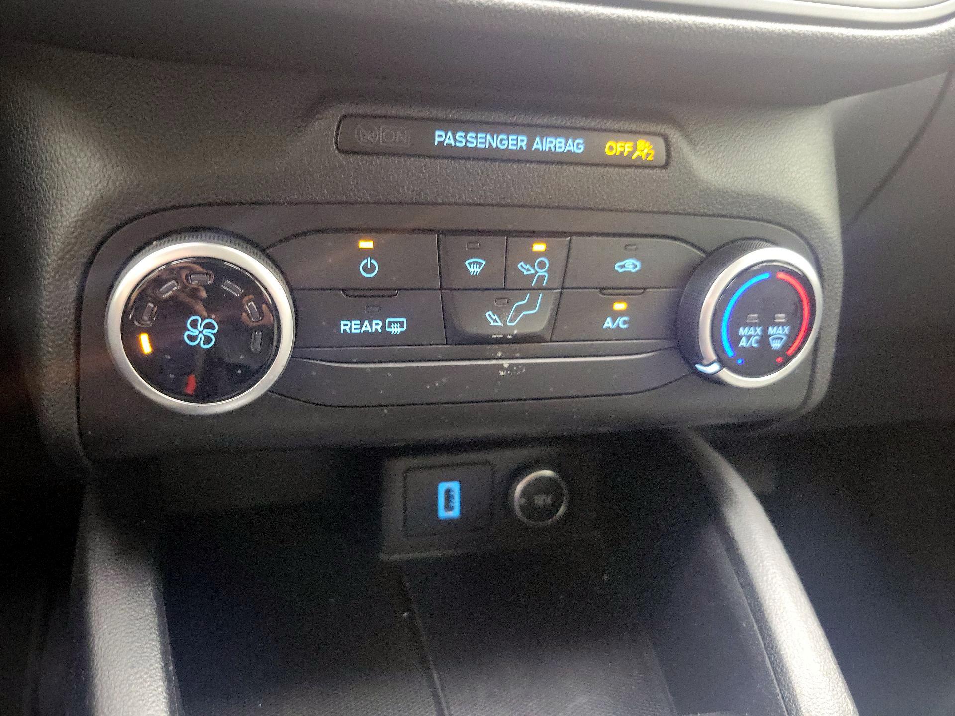 Thumbnail: 2020 Ford Escape - 16