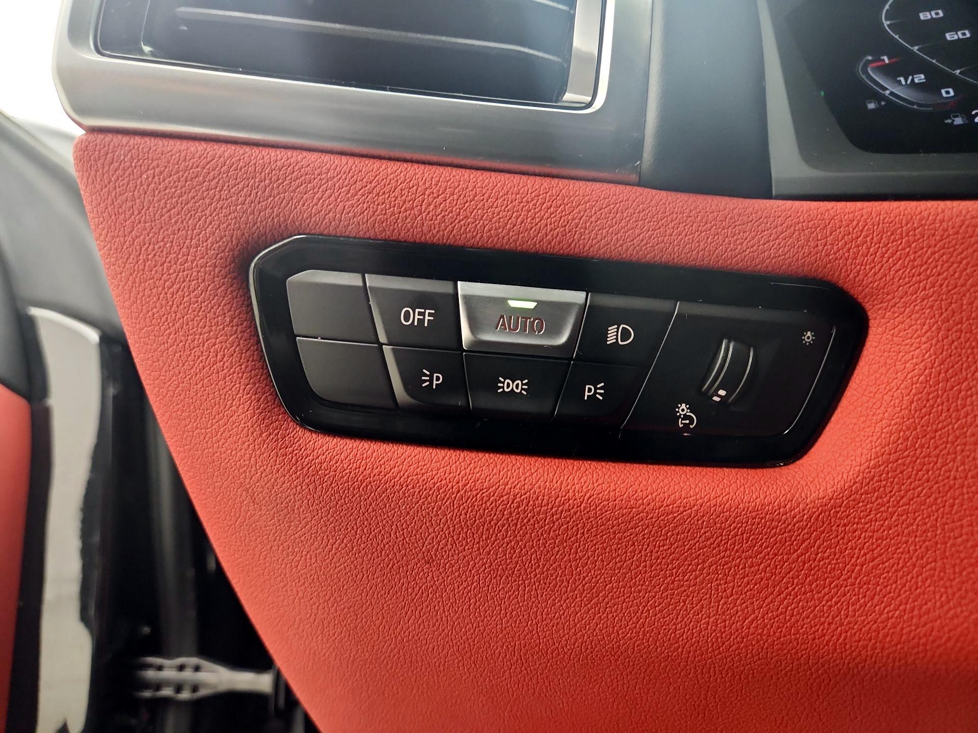 Thumbnail: 2020 BMW 8 Series - 13