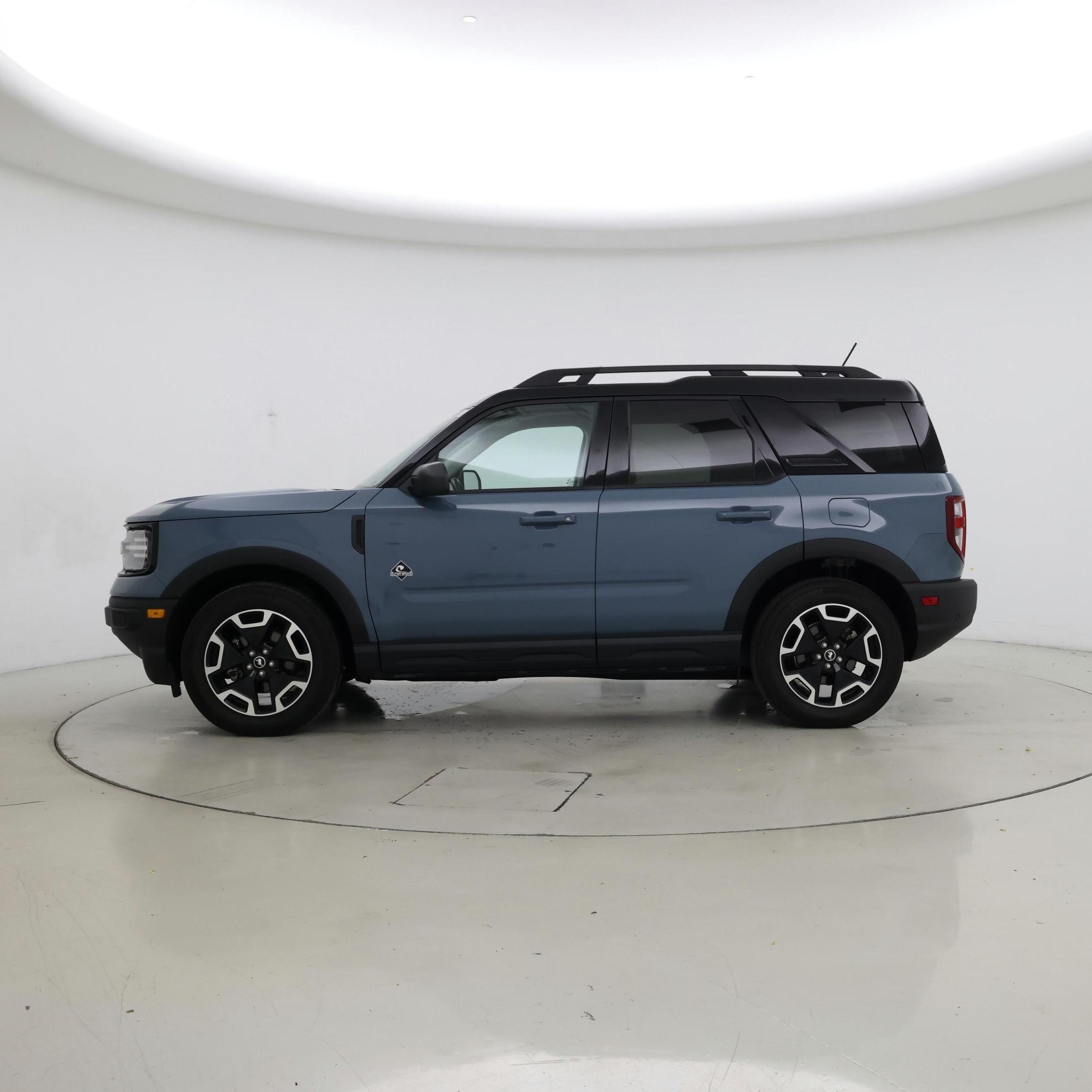 Thumbnail: 2023 Ford Bronco Sport - 3
