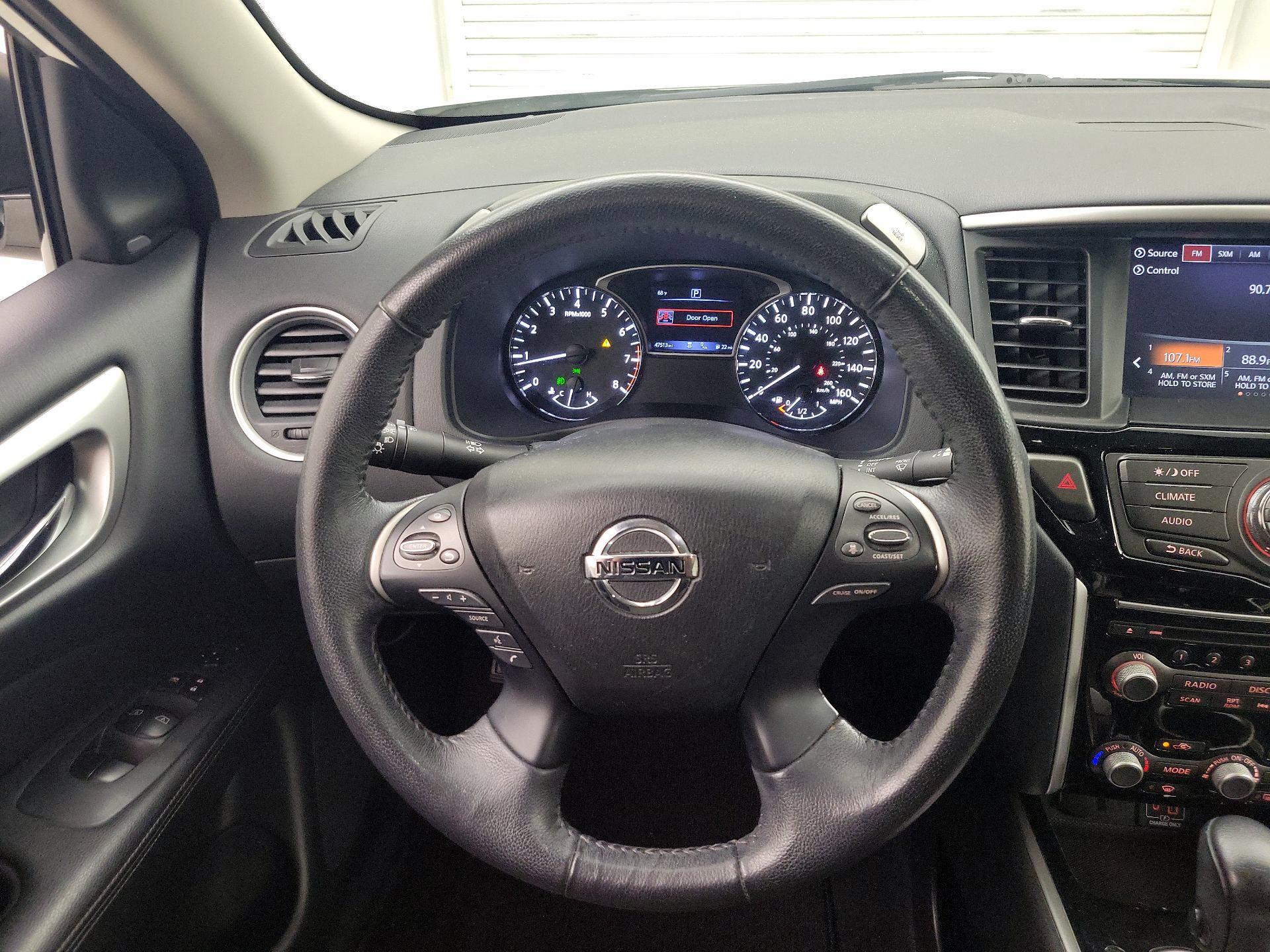 Thumbnail: 2020 Nissan Pathfinder - 10