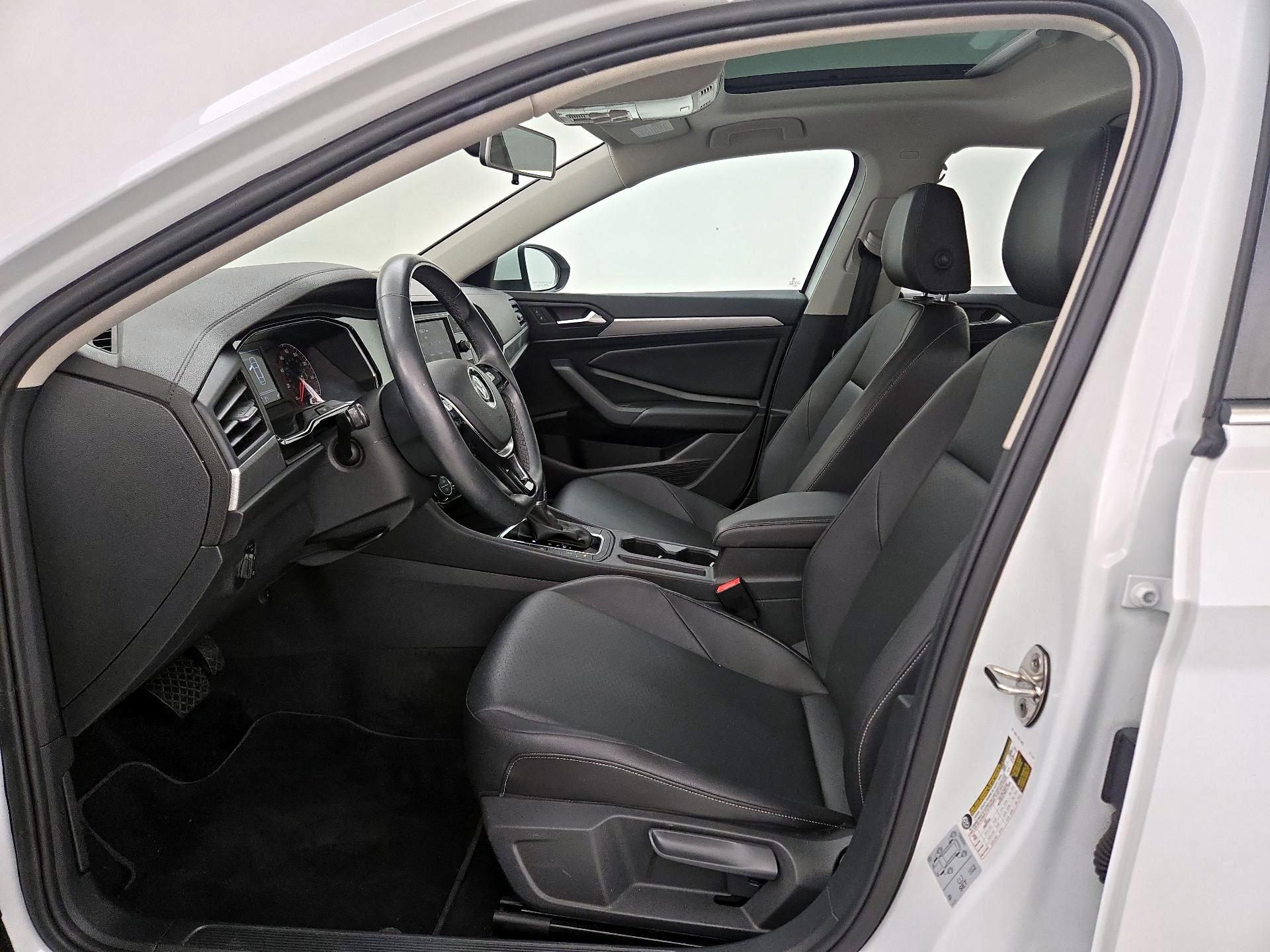 Thumbnail: 2019 Volkswagen Jetta - 11