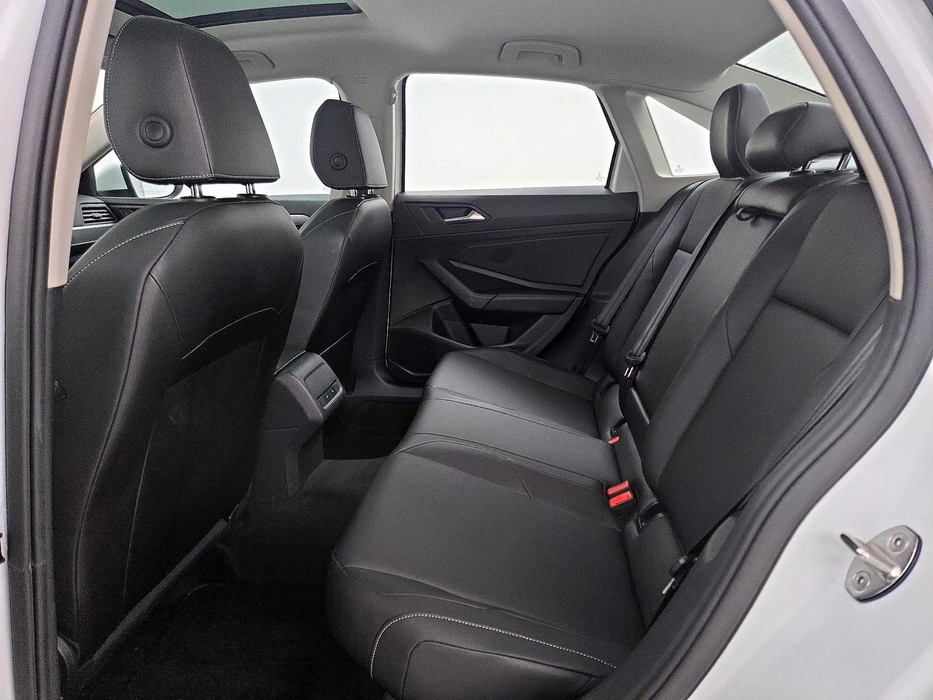Thumbnail: 2019 Volkswagen Jetta - 20