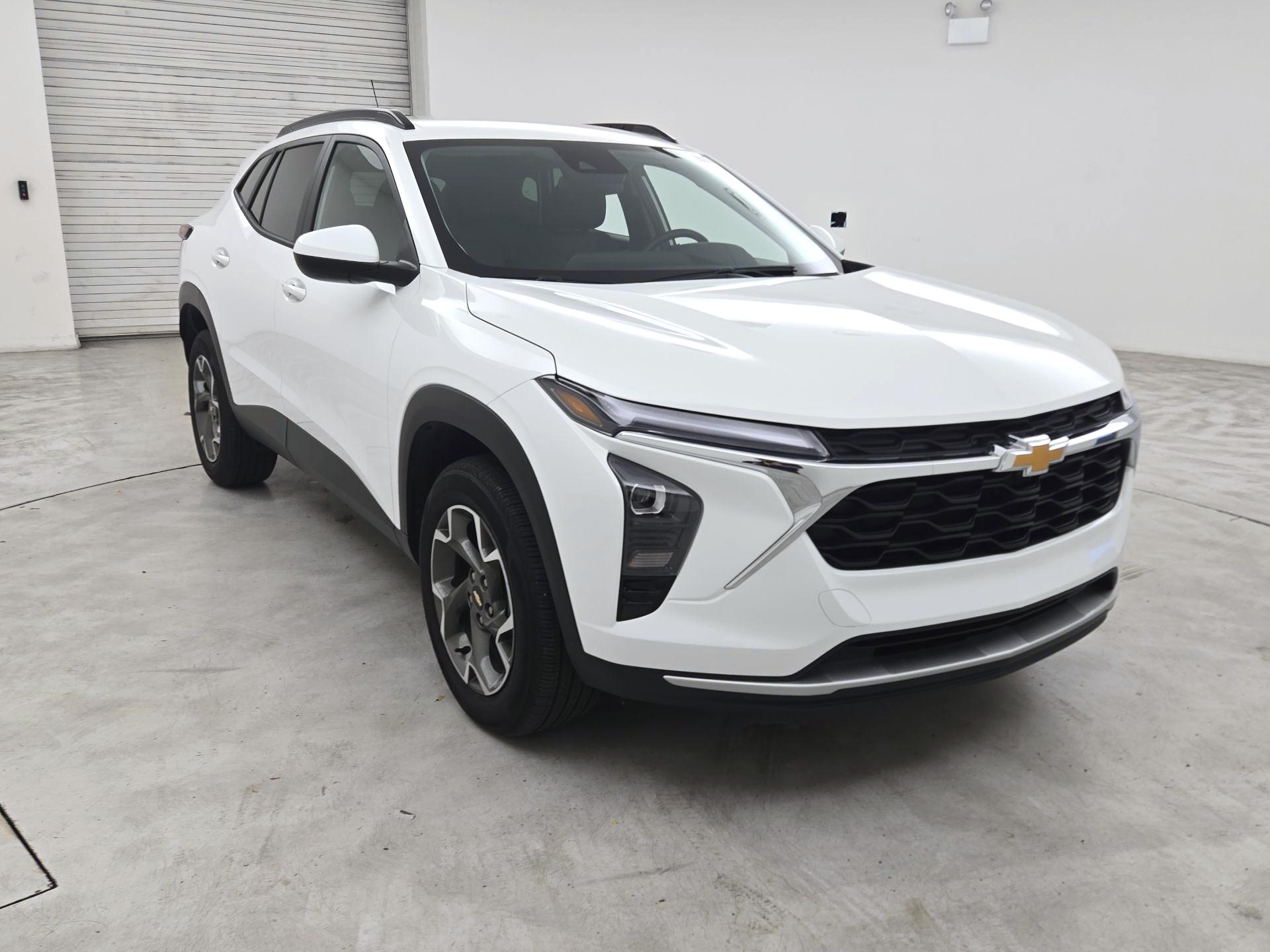 Thumbnail: 2024 Chevrolet Trax - 1