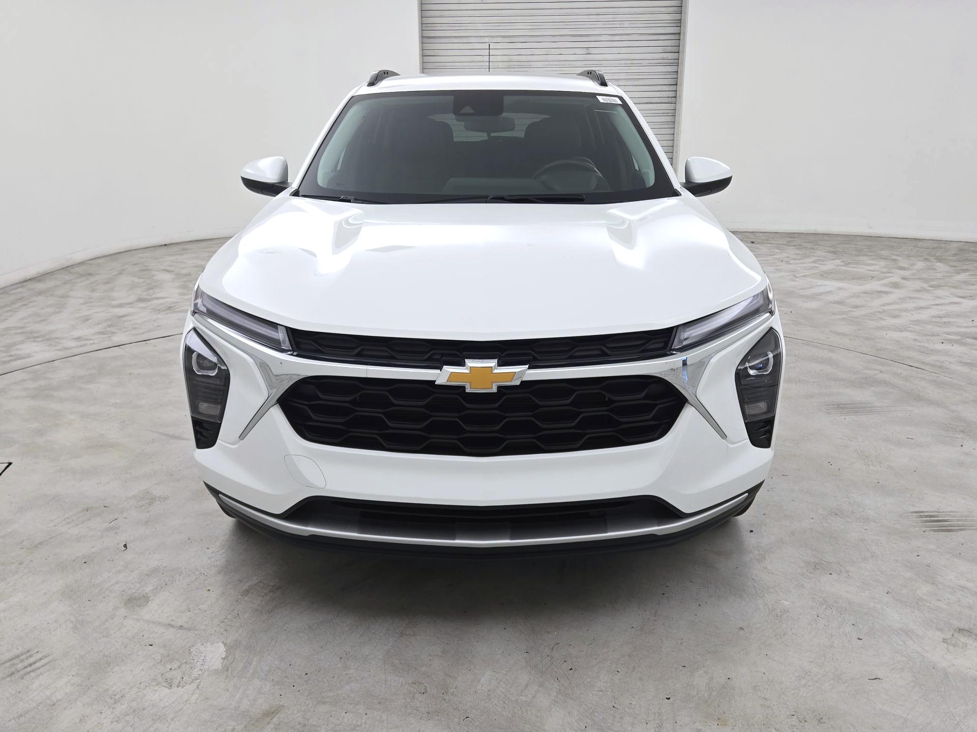 Thumbnail: 2024 Chevrolet Trax - 2