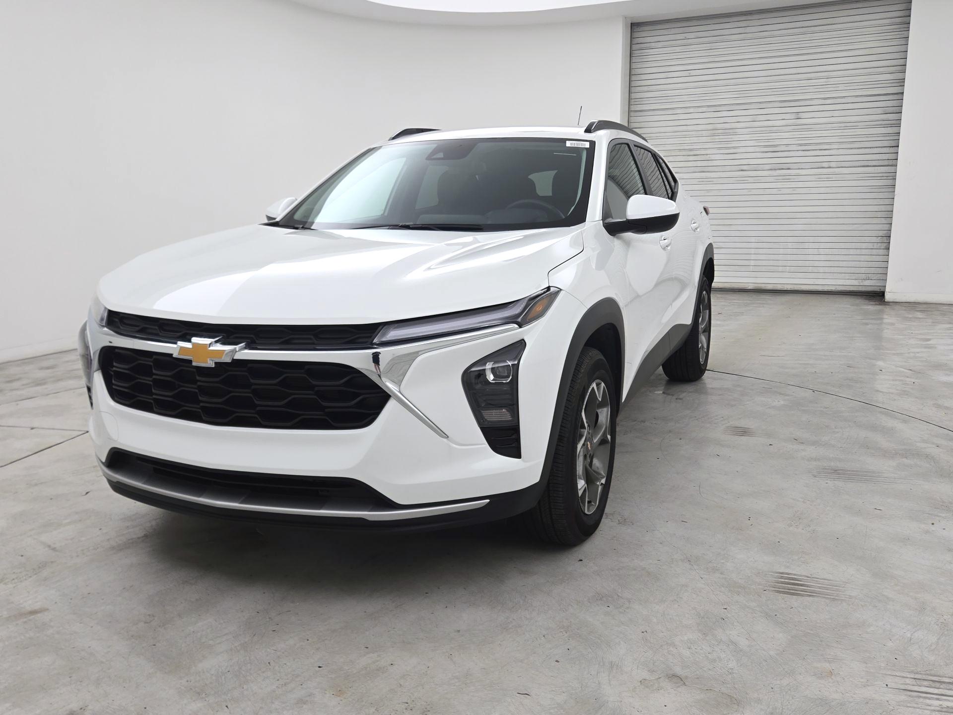 Thumbnail: 2024 Chevrolet Trax - 3