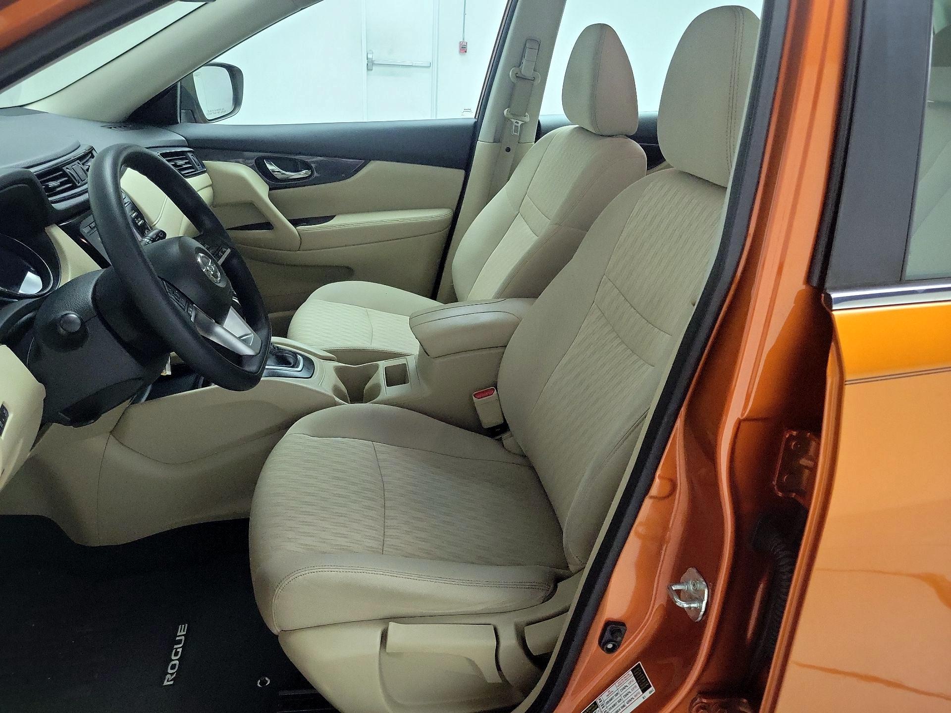 Thumbnail: 2017 Nissan Rogue - 11
