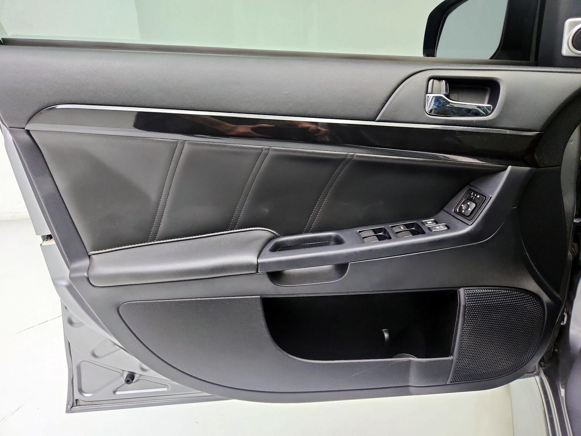 Thumbnail: 2016 Mitsubishi Lancer - 12