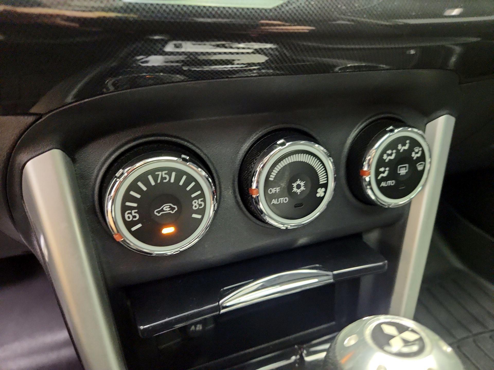 Thumbnail: 2016 Mitsubishi Lancer - 16