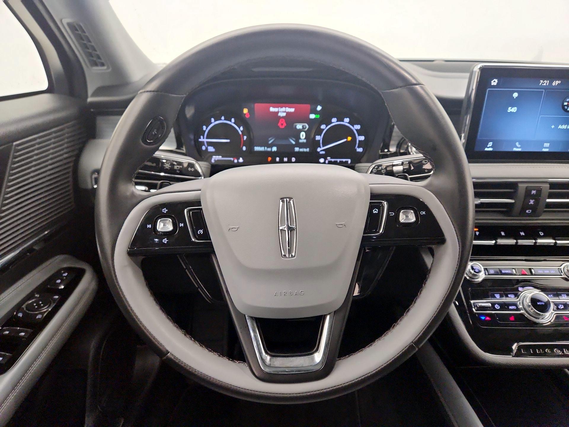 Thumbnail: 2022 Lincoln Corsair - 10