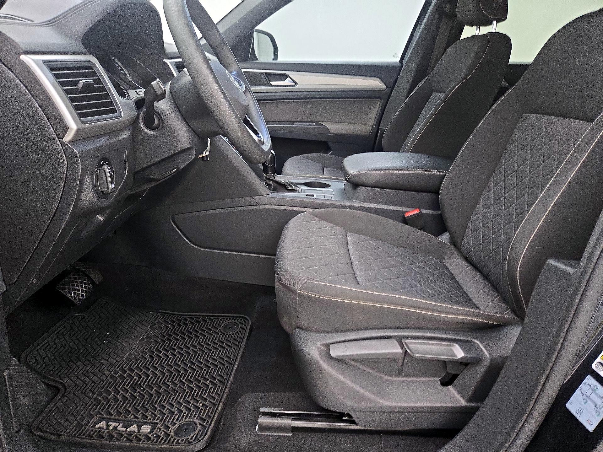 Thumbnail: 2021 Volkswagen Atlas - 11