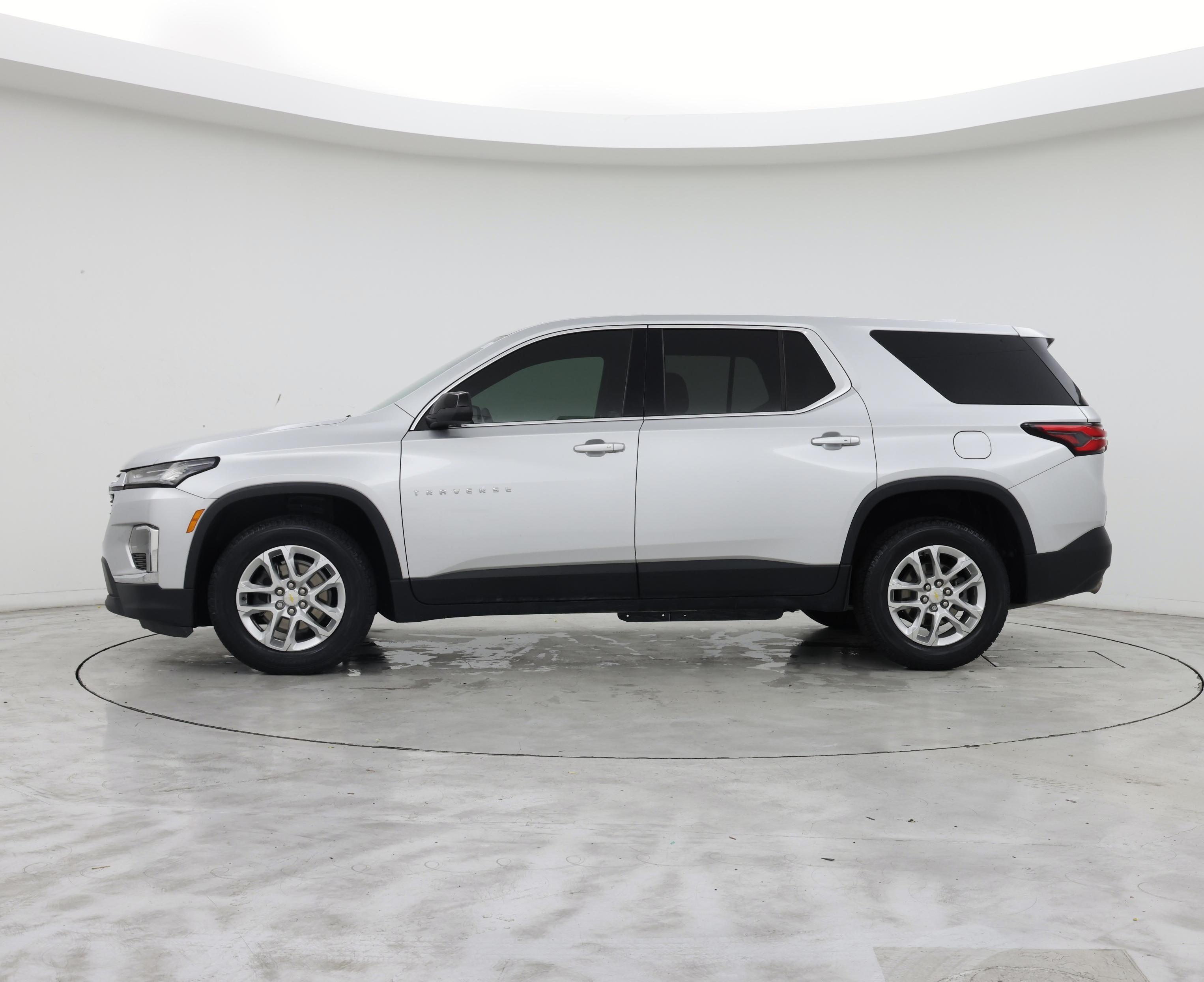 Thumbnail: 2022 Chevrolet Traverse - 3