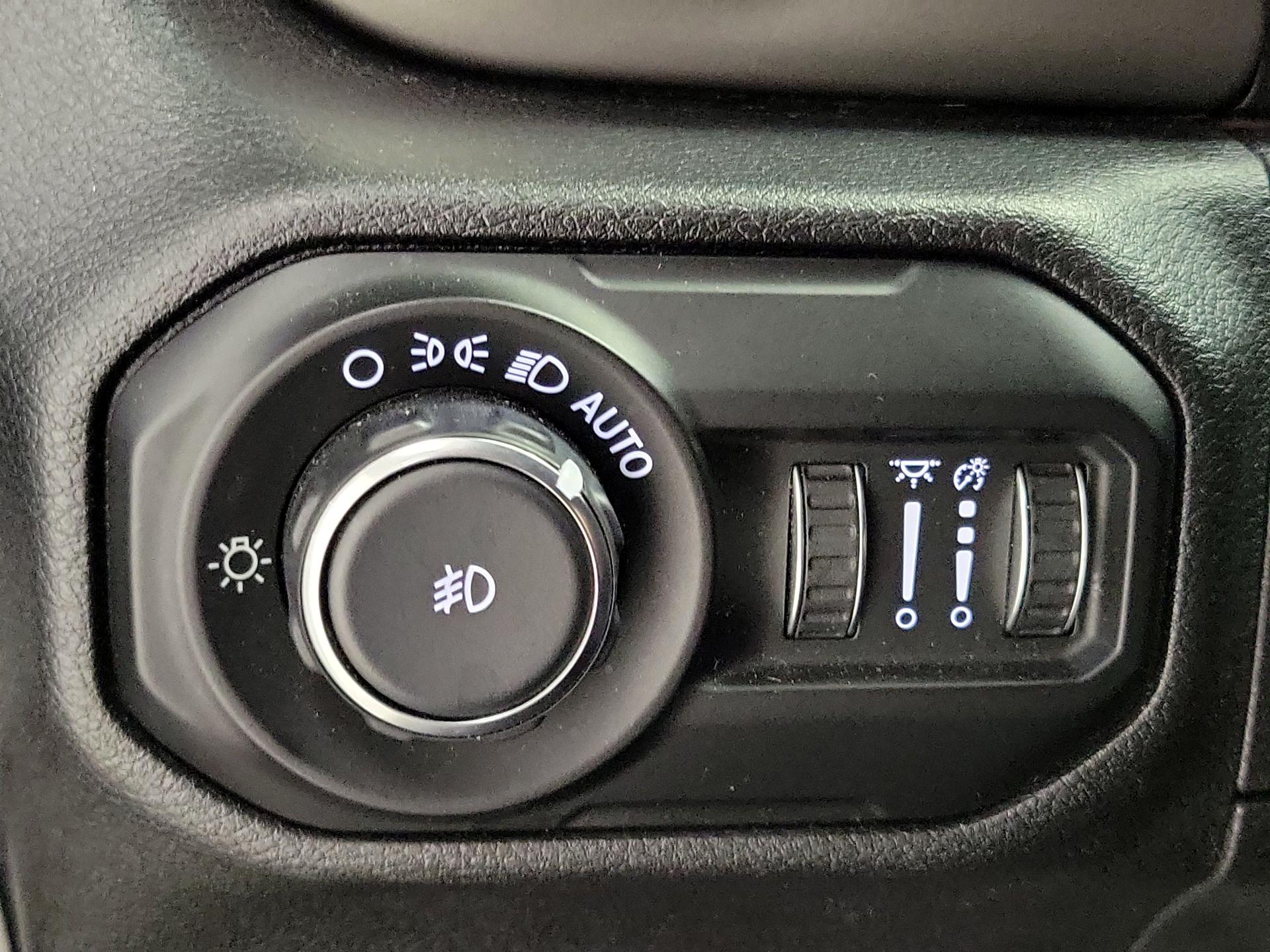 Thumbnail: 2021 Jeep Wrangler - 13