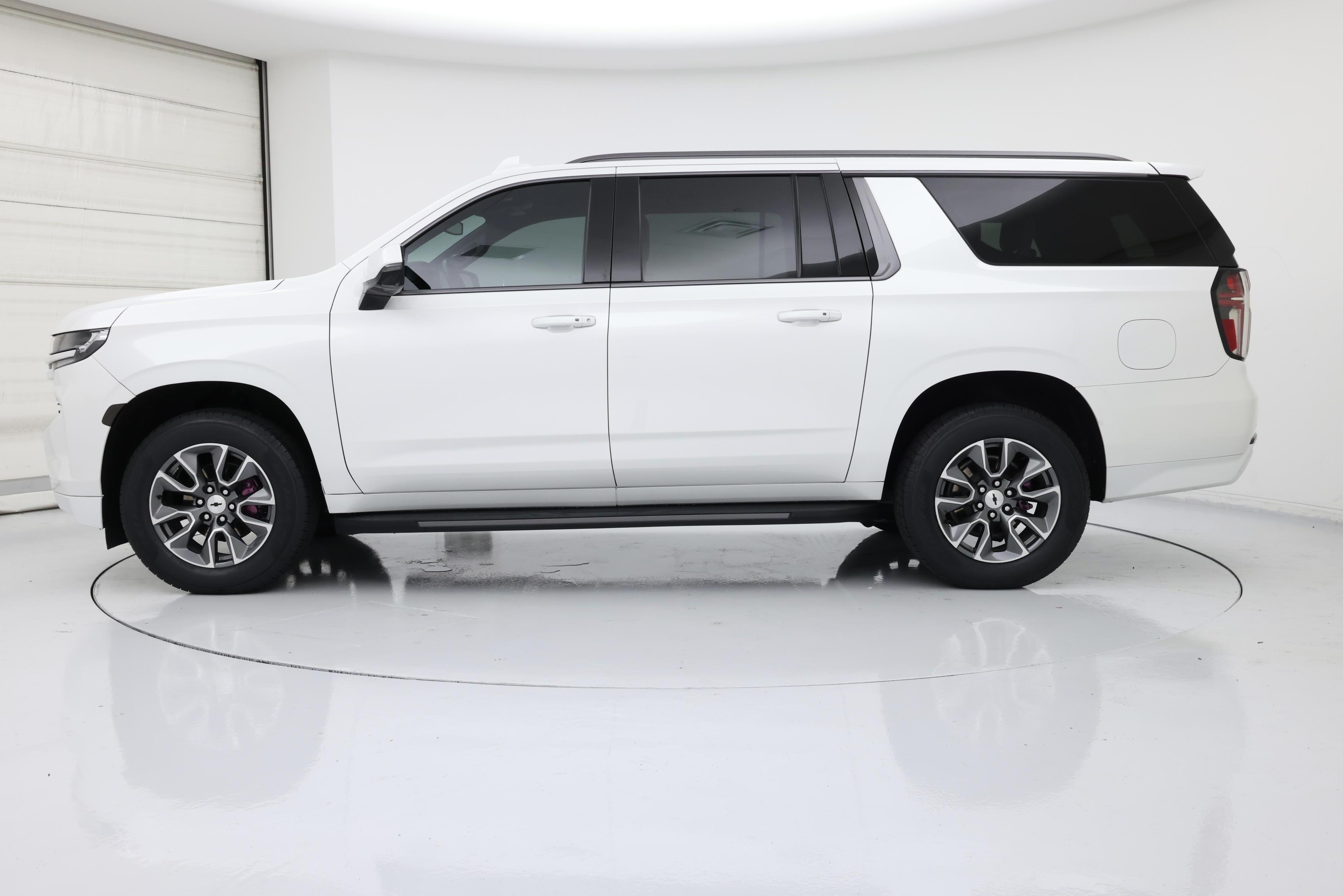 Thumbnail: 2022 Chevrolet Suburban - 3