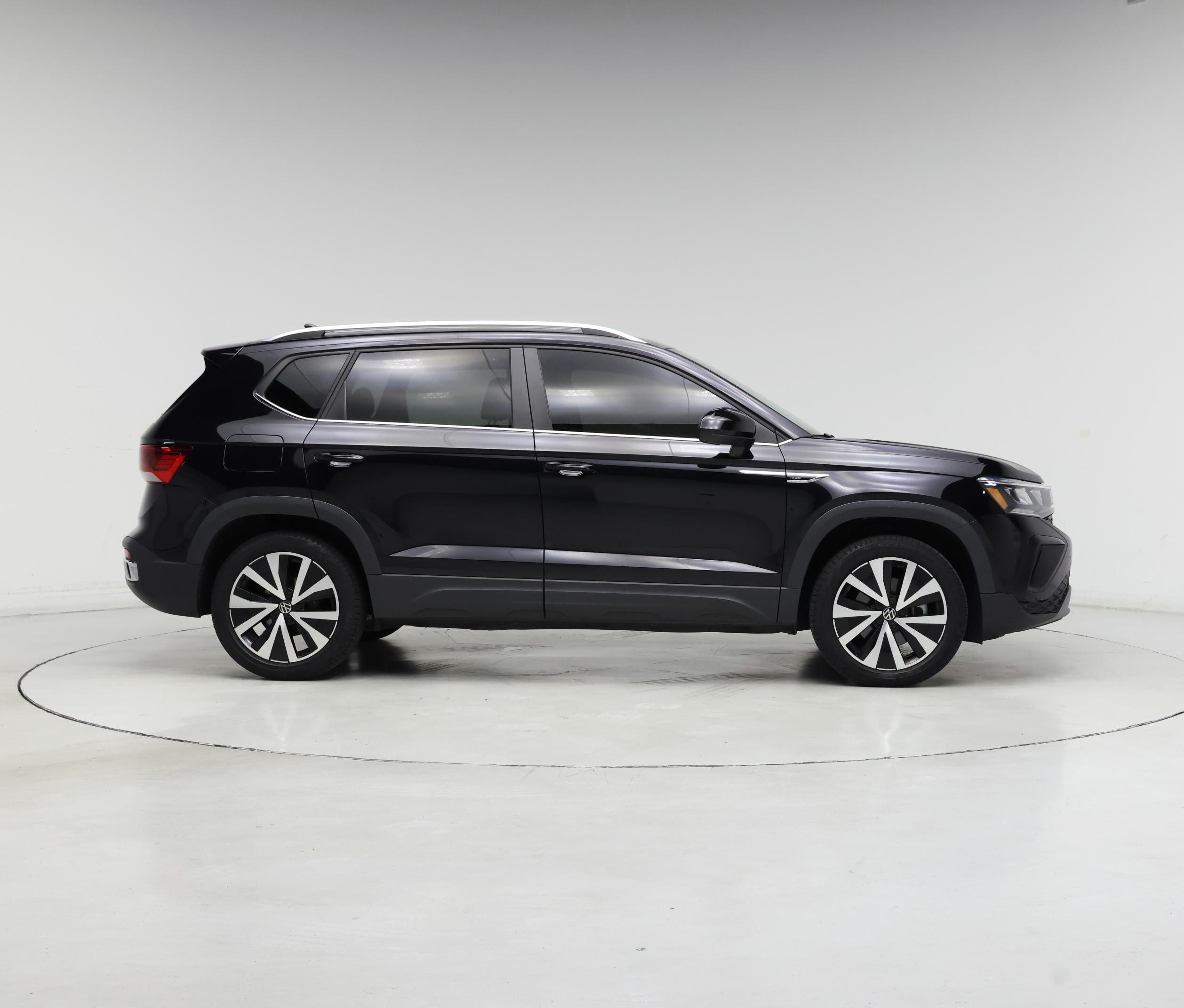 Thumbnail: 2022 Volkswagen Taos - 7