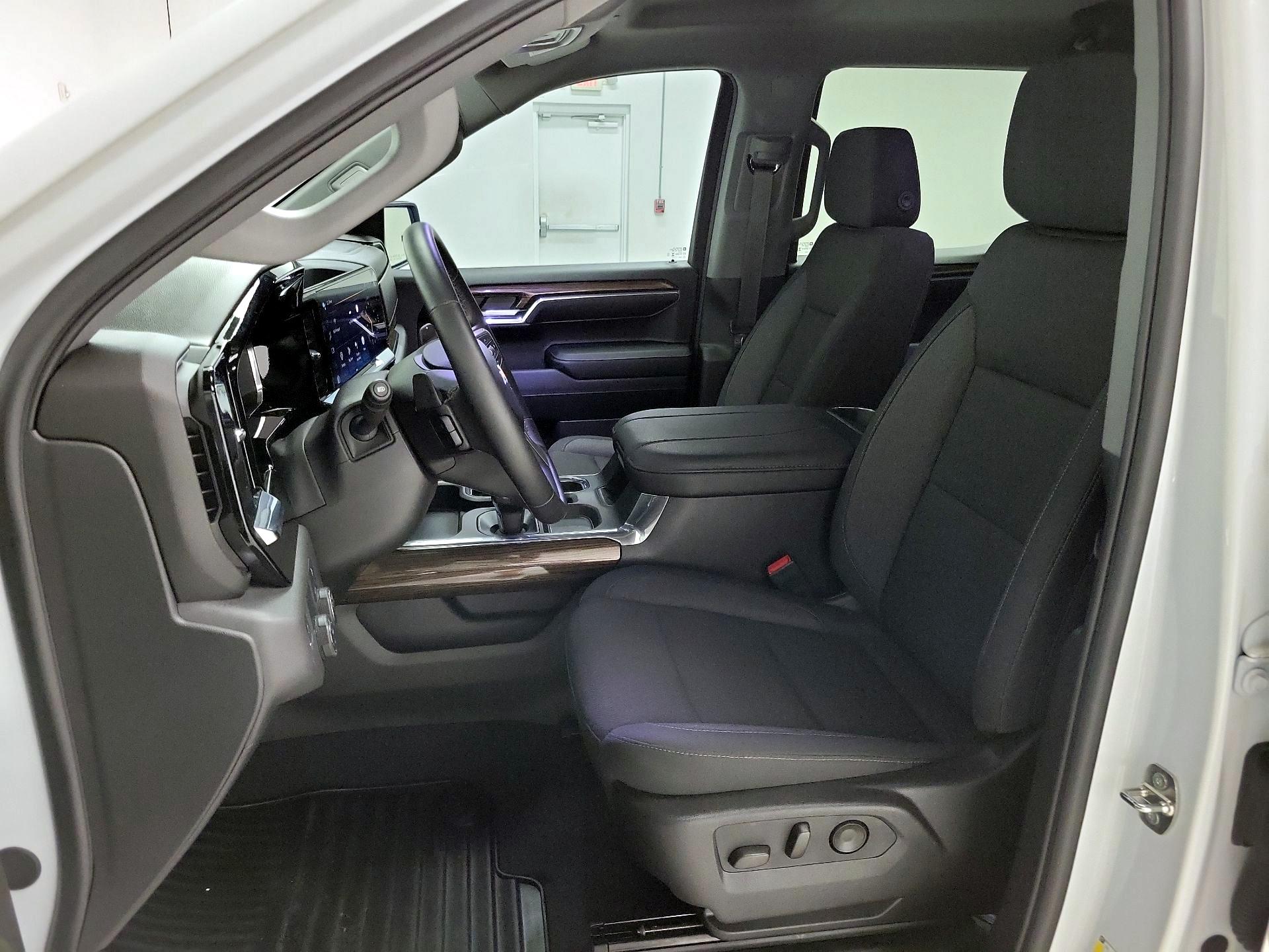 Thumbnail: 2024 Chevrolet Silverado 1500 - 11