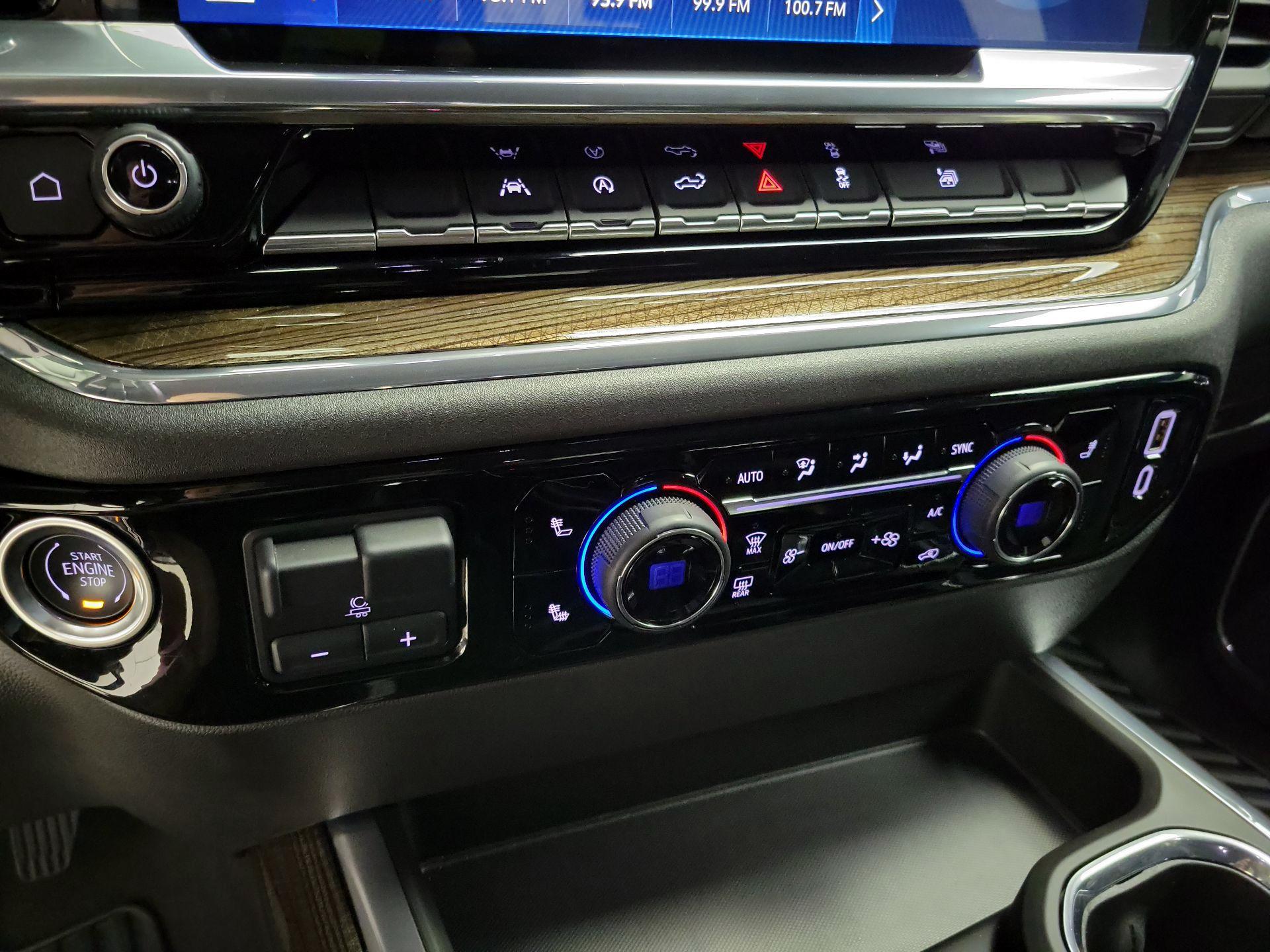 Thumbnail: 2024 Chevrolet Silverado 1500 - 17