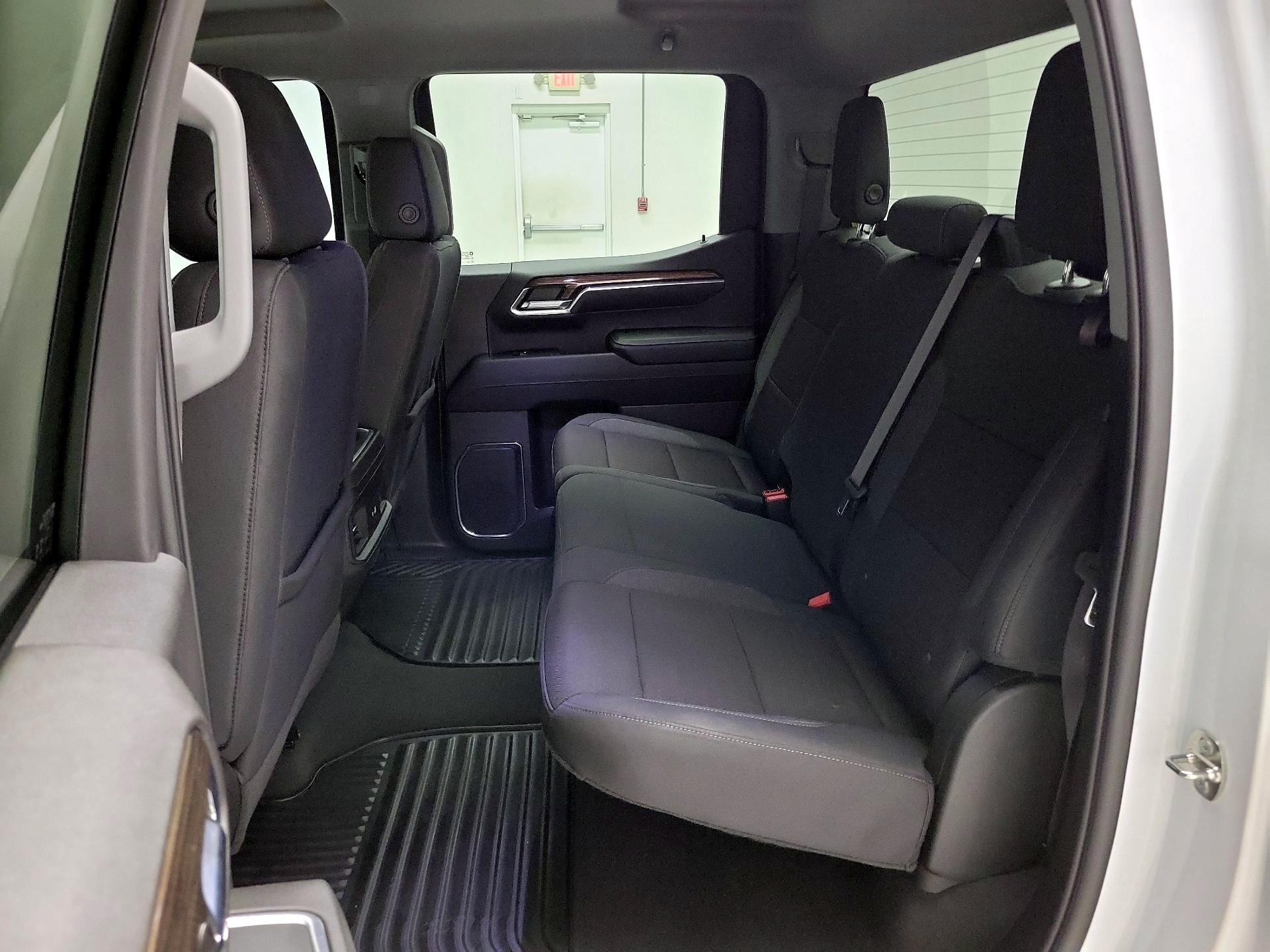 Thumbnail: 2024 Chevrolet Silverado 1500 - 20