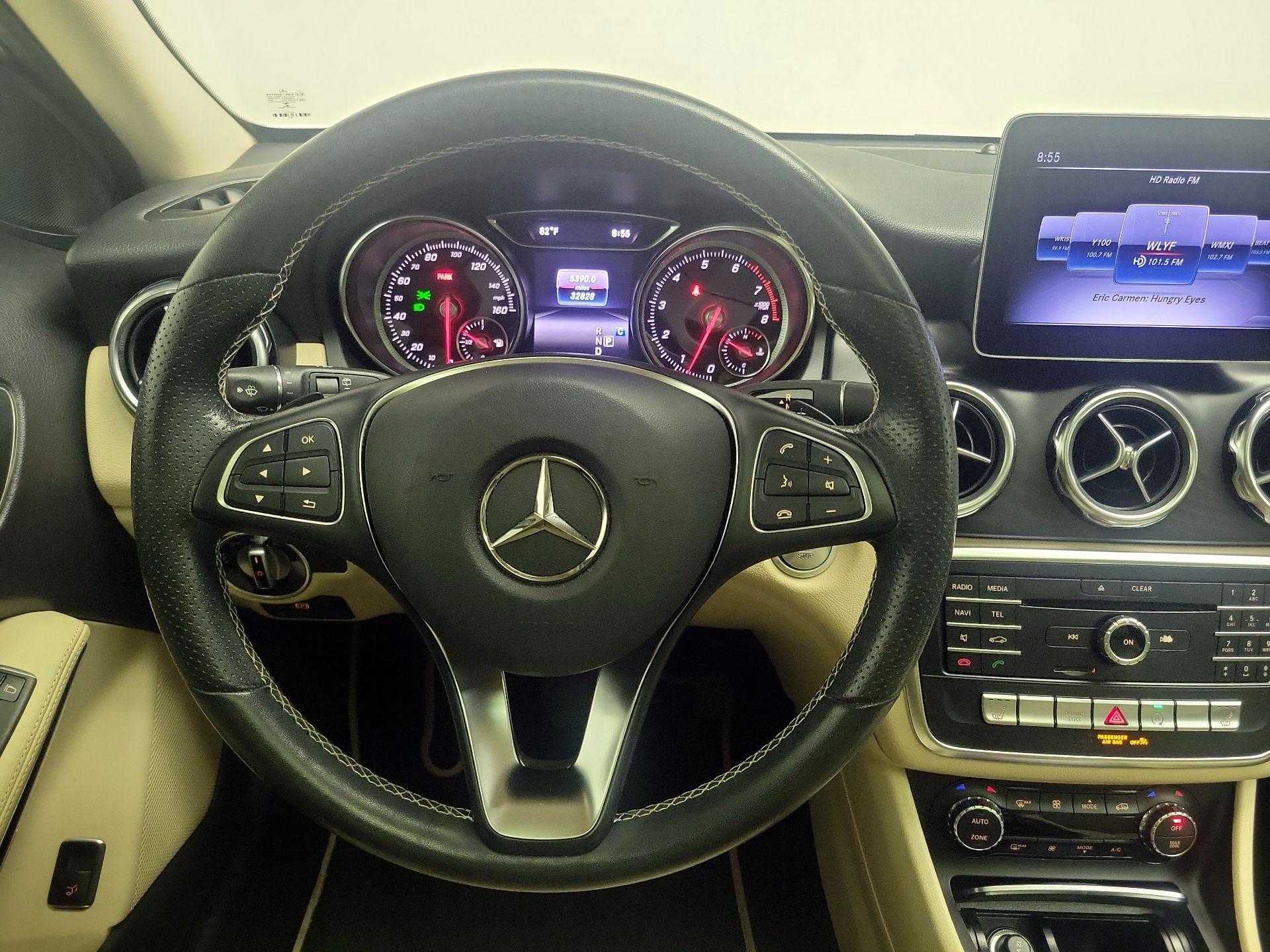 Thumbnail: 2020 Mercedes-Benz GLA - 10