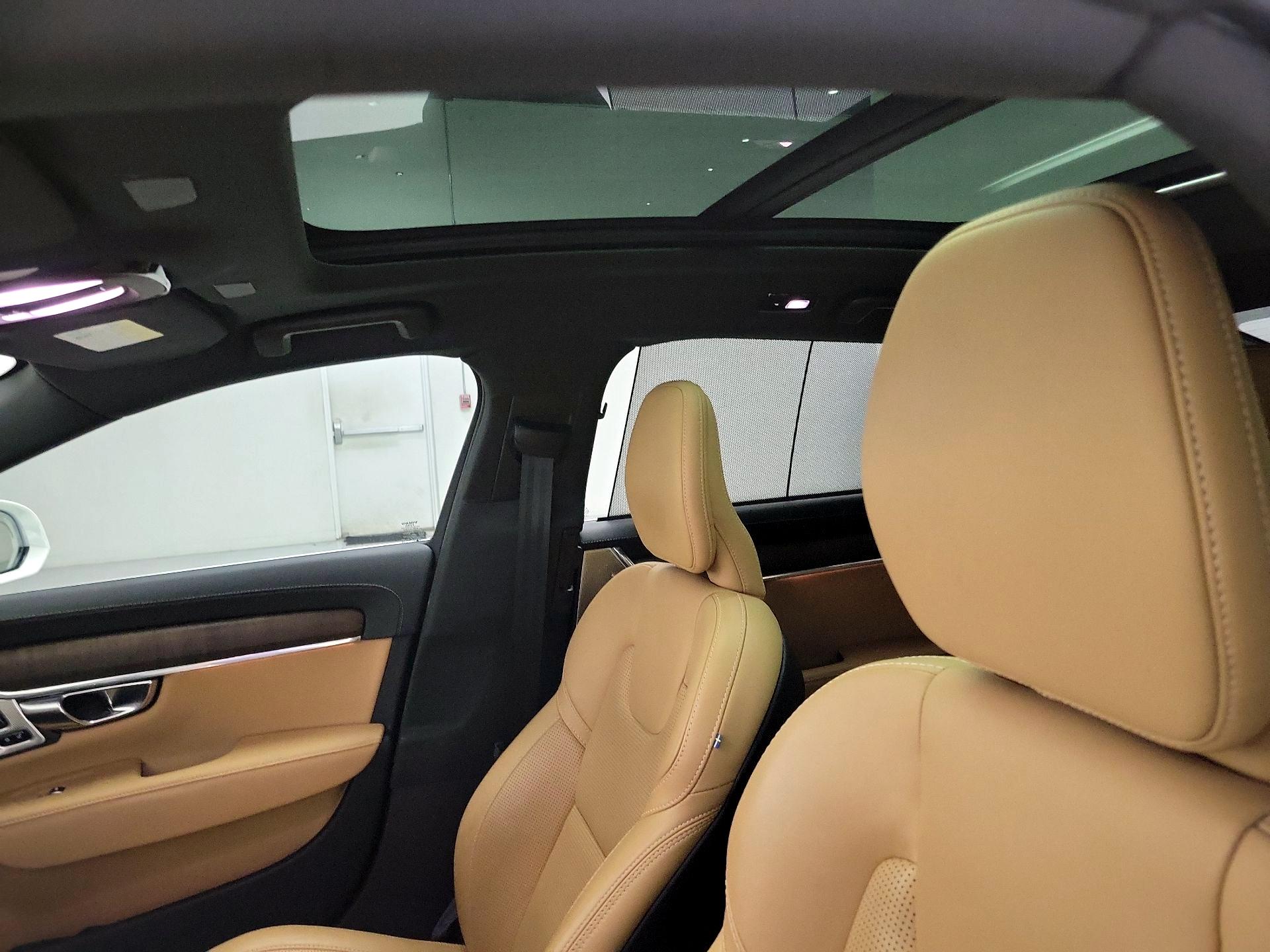 Thumbnail: 2023 Volvo S90 - 20