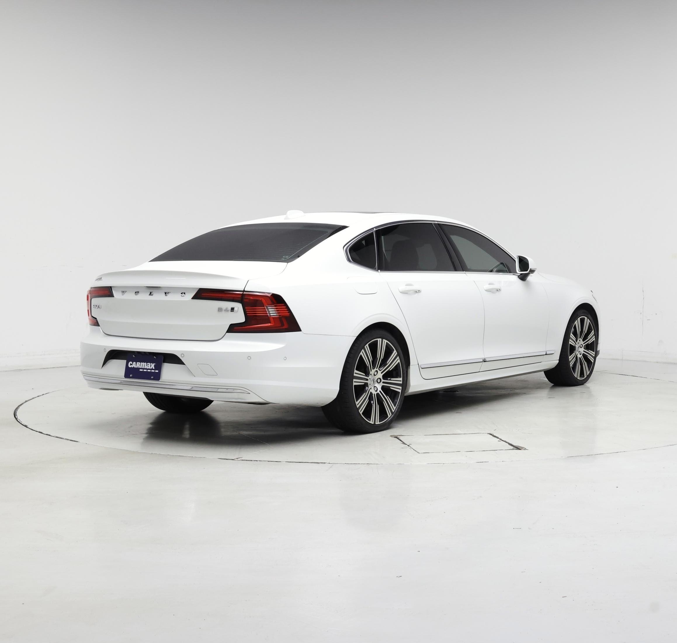 Thumbnail: 2023 Volvo S90 - 8
