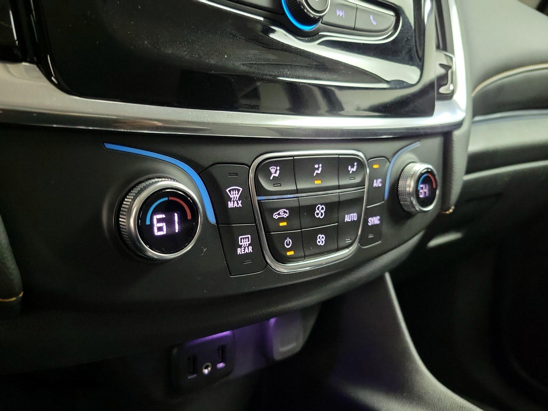 Thumbnail: 2020 Chevrolet Traverse - 16