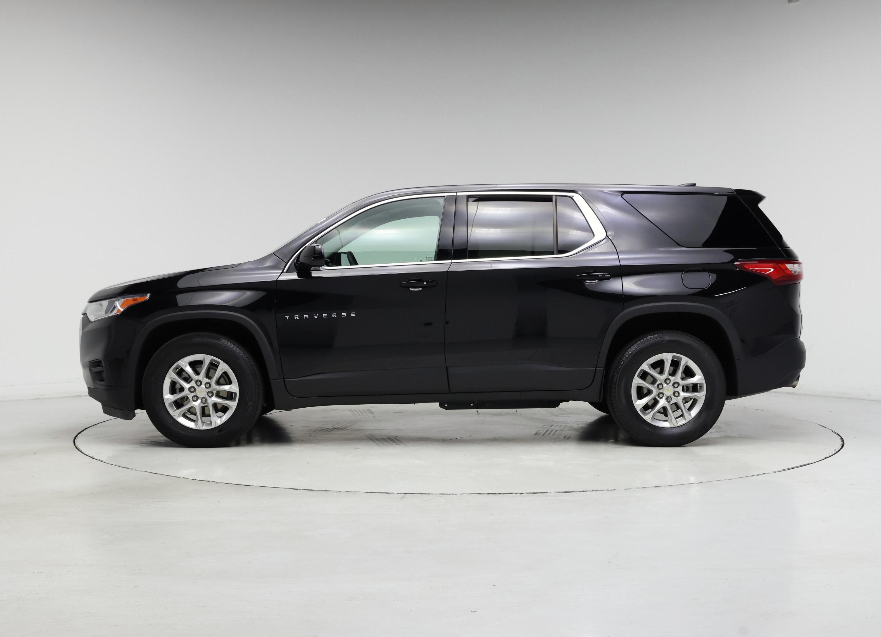 Thumbnail: 2020 Chevrolet Traverse - 3