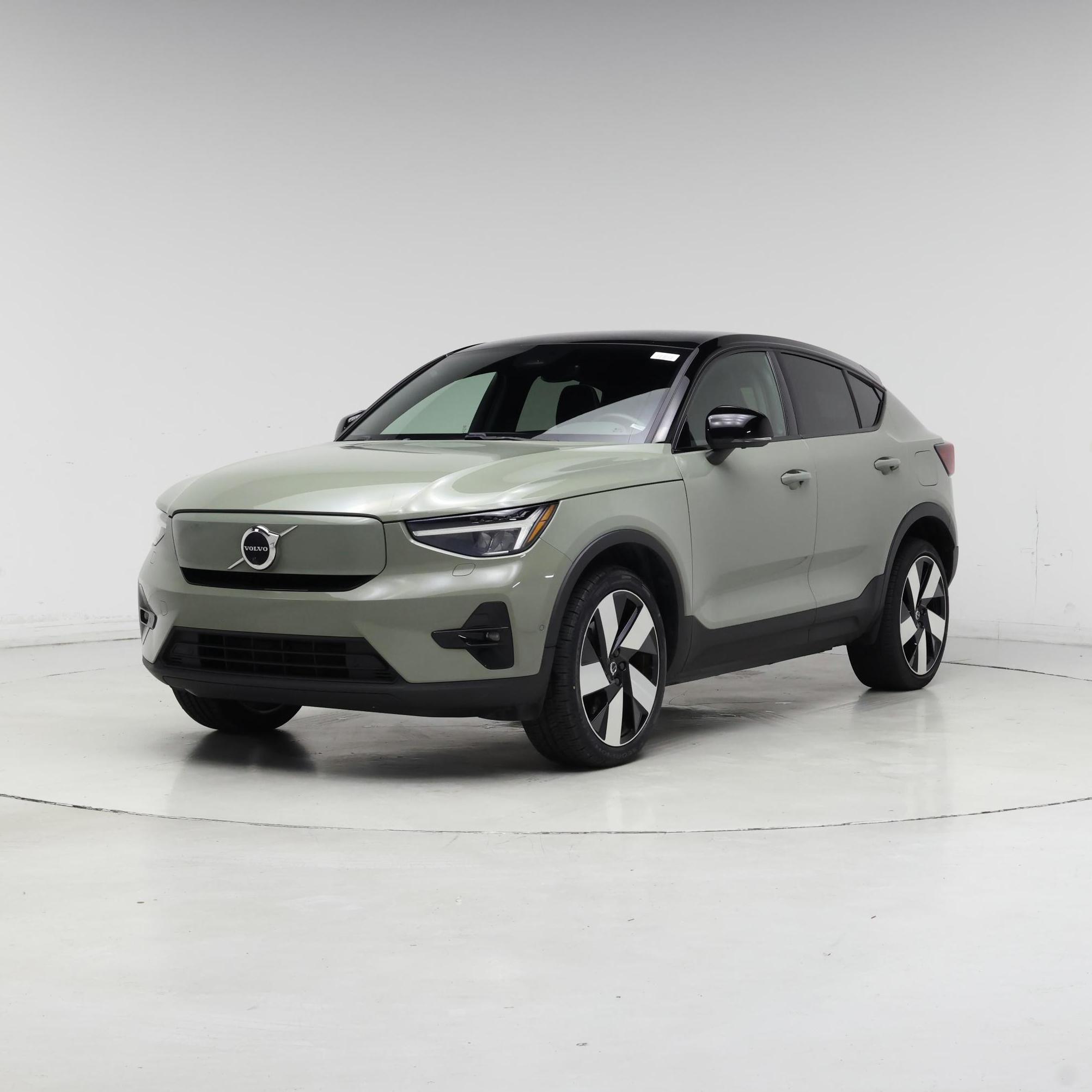 Thumbnail: 2022 Volvo C40 - 4
