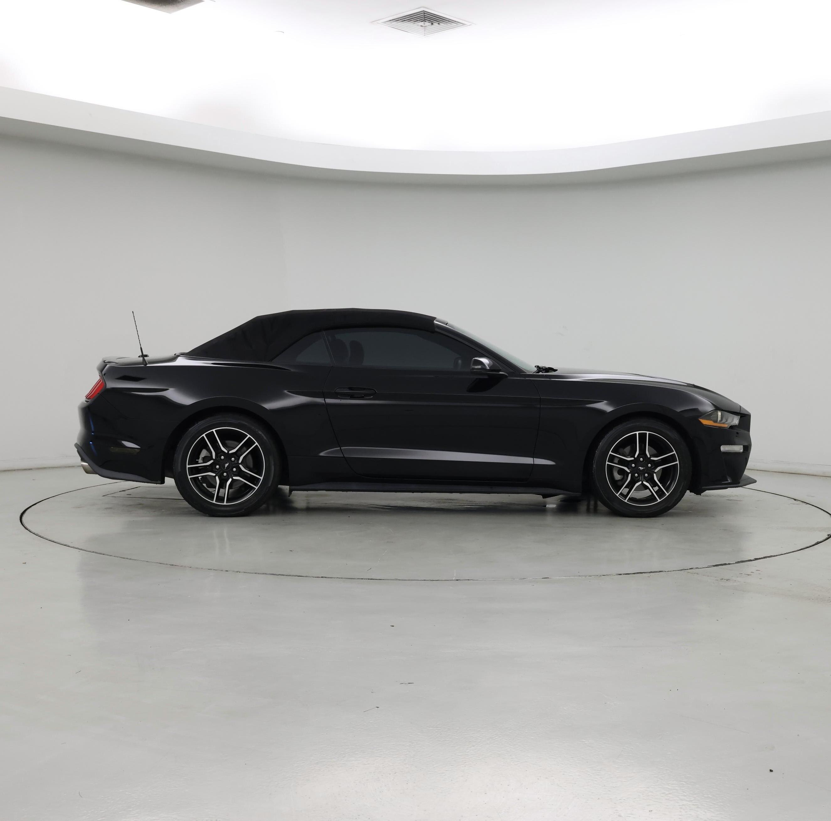 Thumbnail: 2018 Ford Mustang - 7