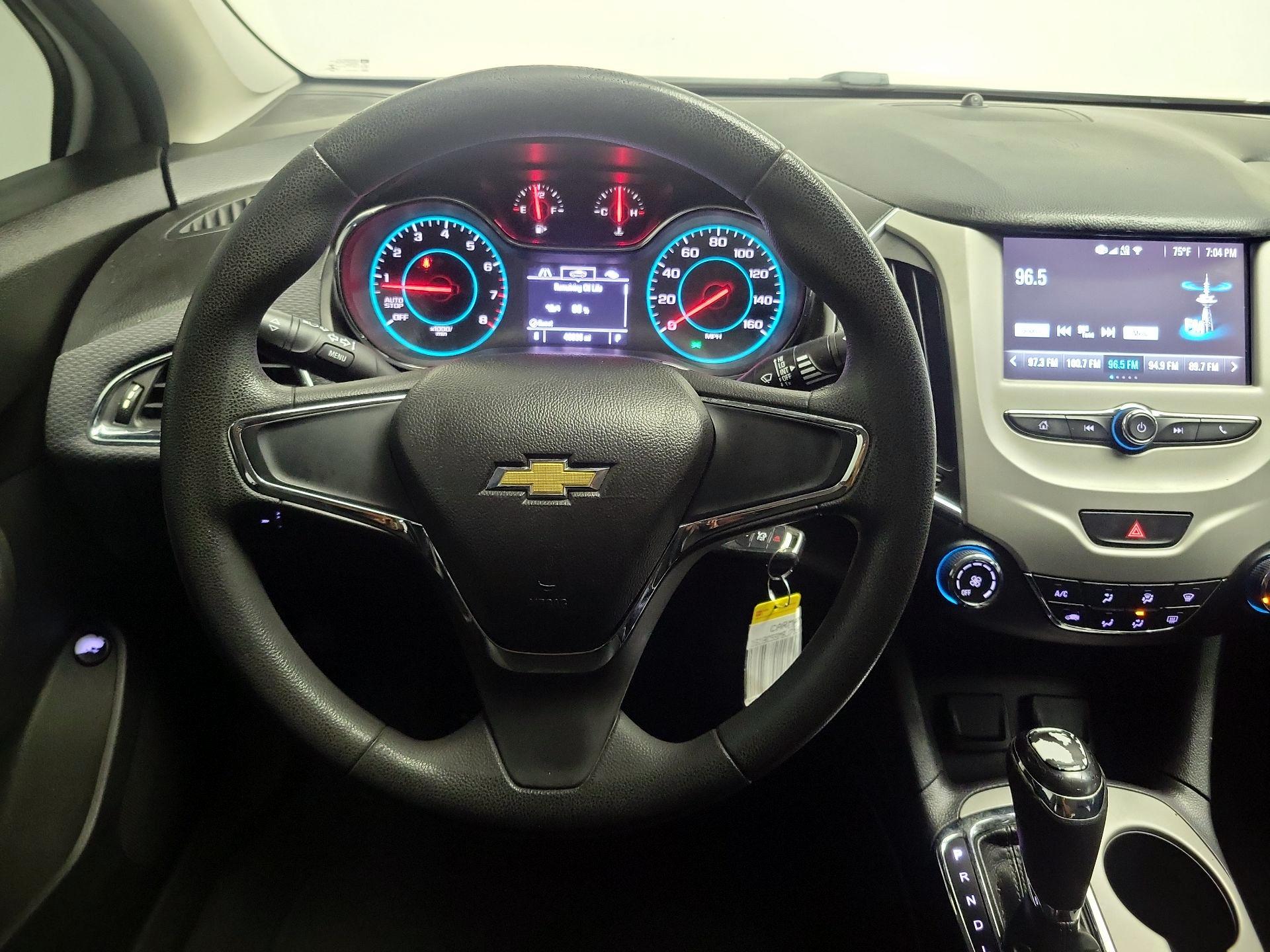 Thumbnail: 2018 Chevrolet Cruze - 10