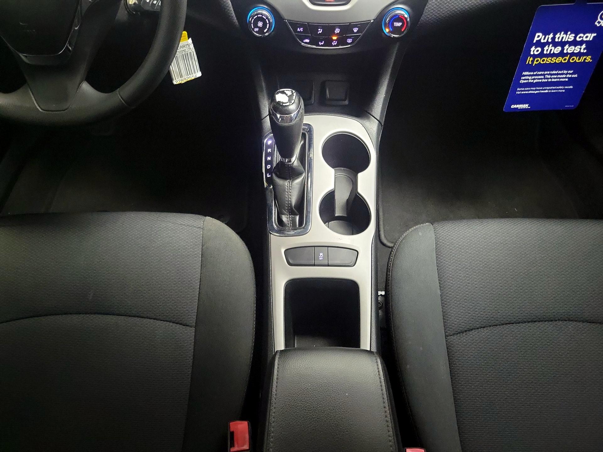 Thumbnail: 2018 Chevrolet Cruze - 17