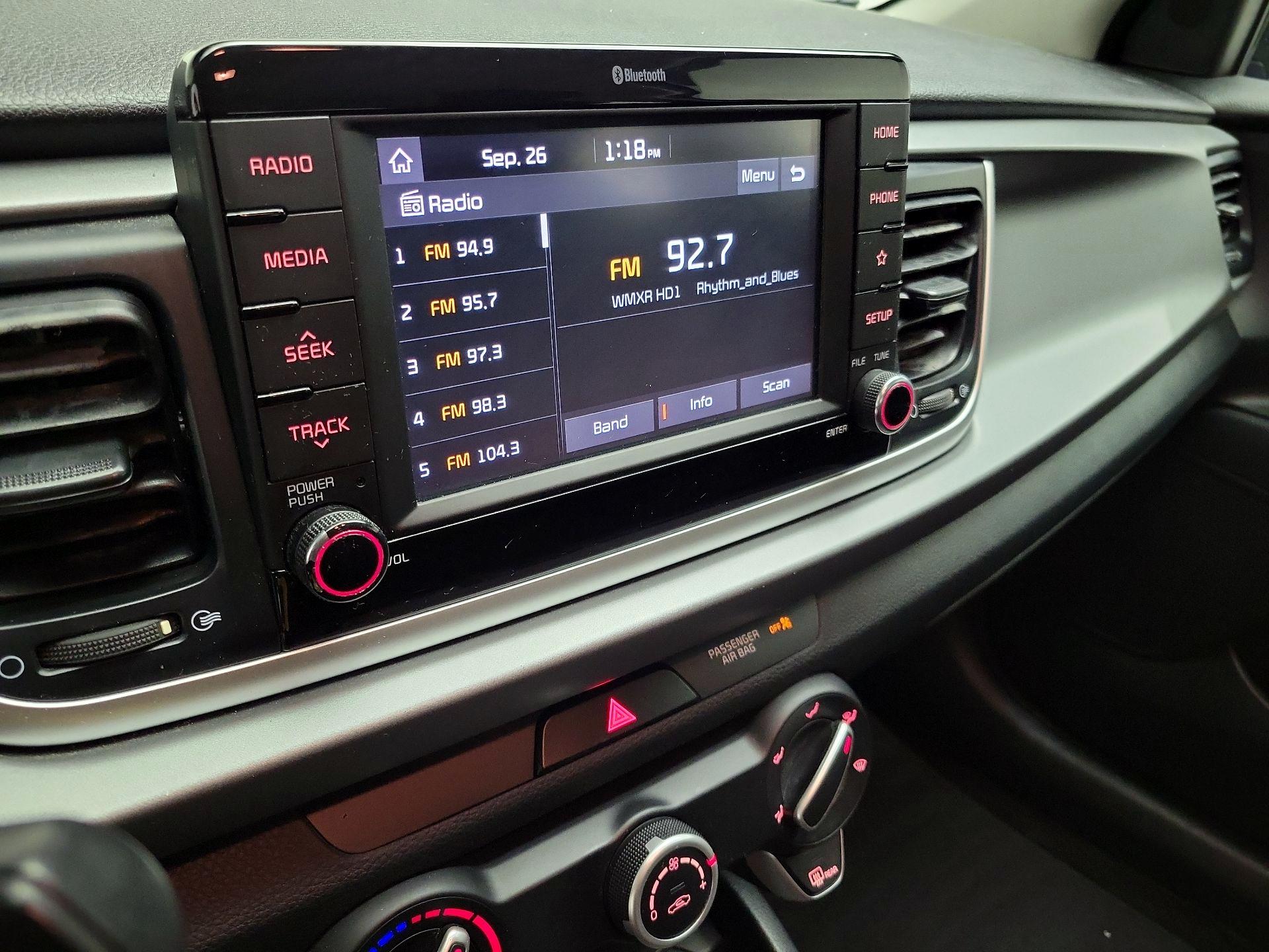 Thumbnail: 2020 Kia Rio5 - 15