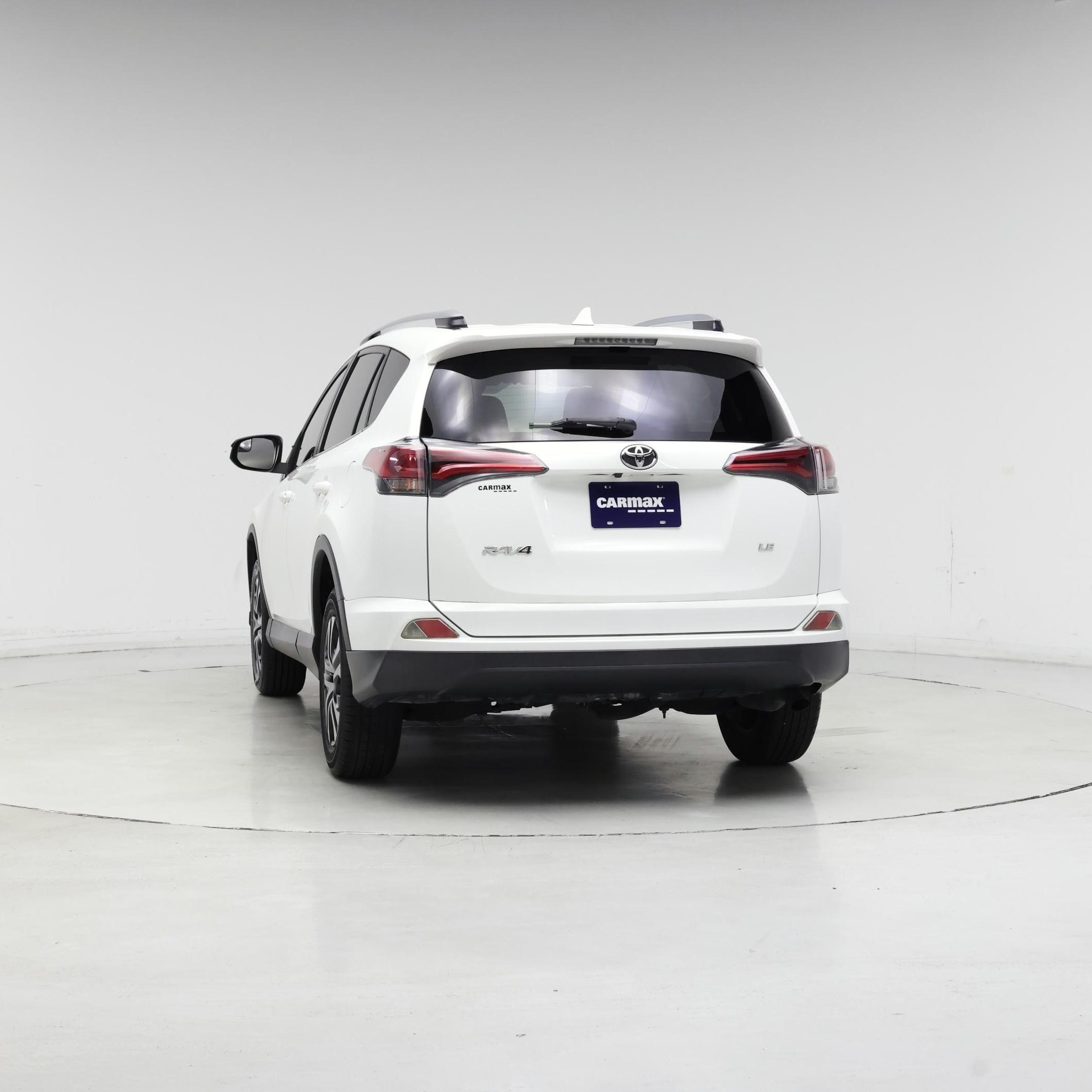 Thumbnail: 2018 Toyota RAV4 - 6