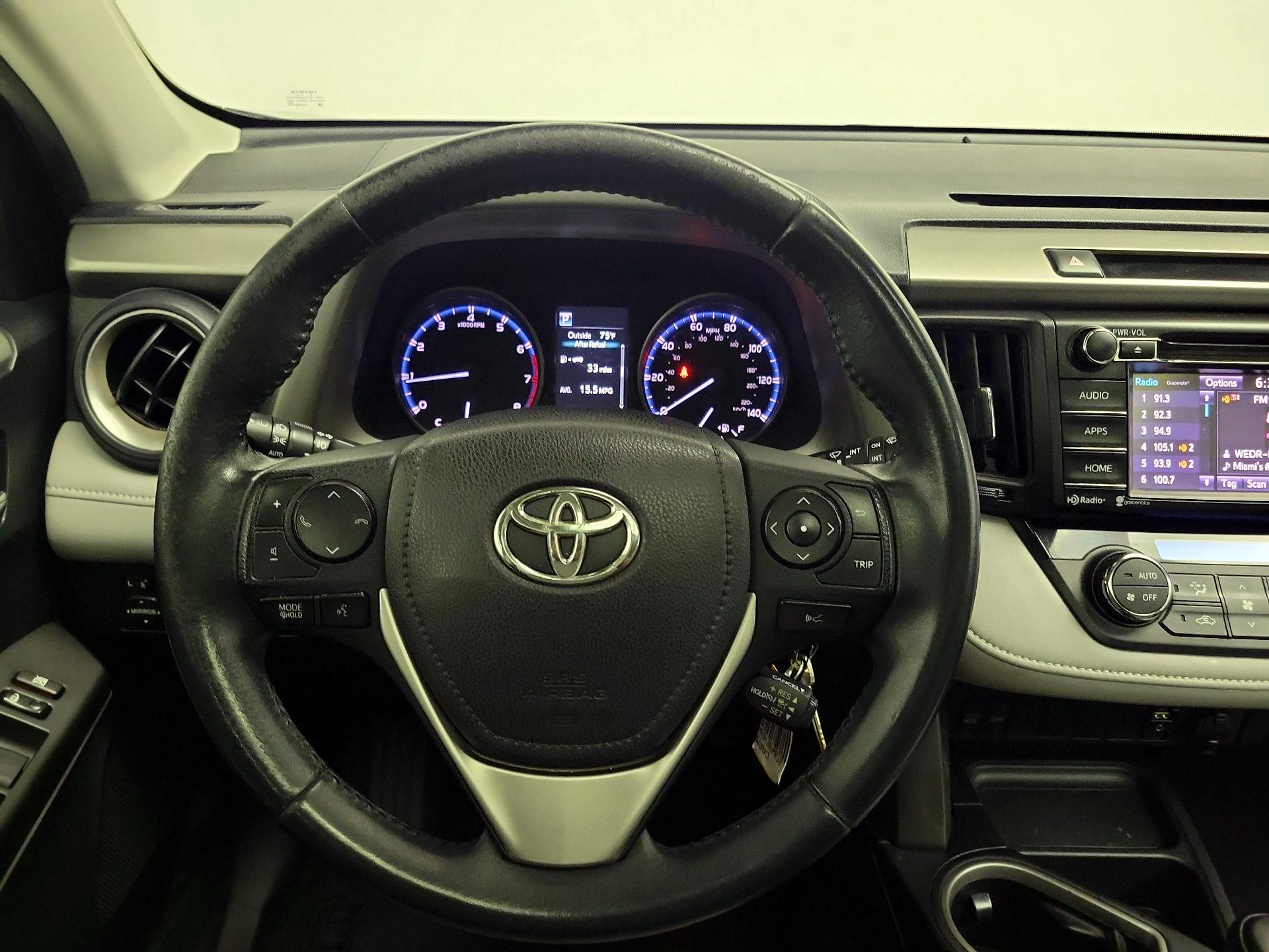 Thumbnail: 2017 Toyota RAV4 - 10