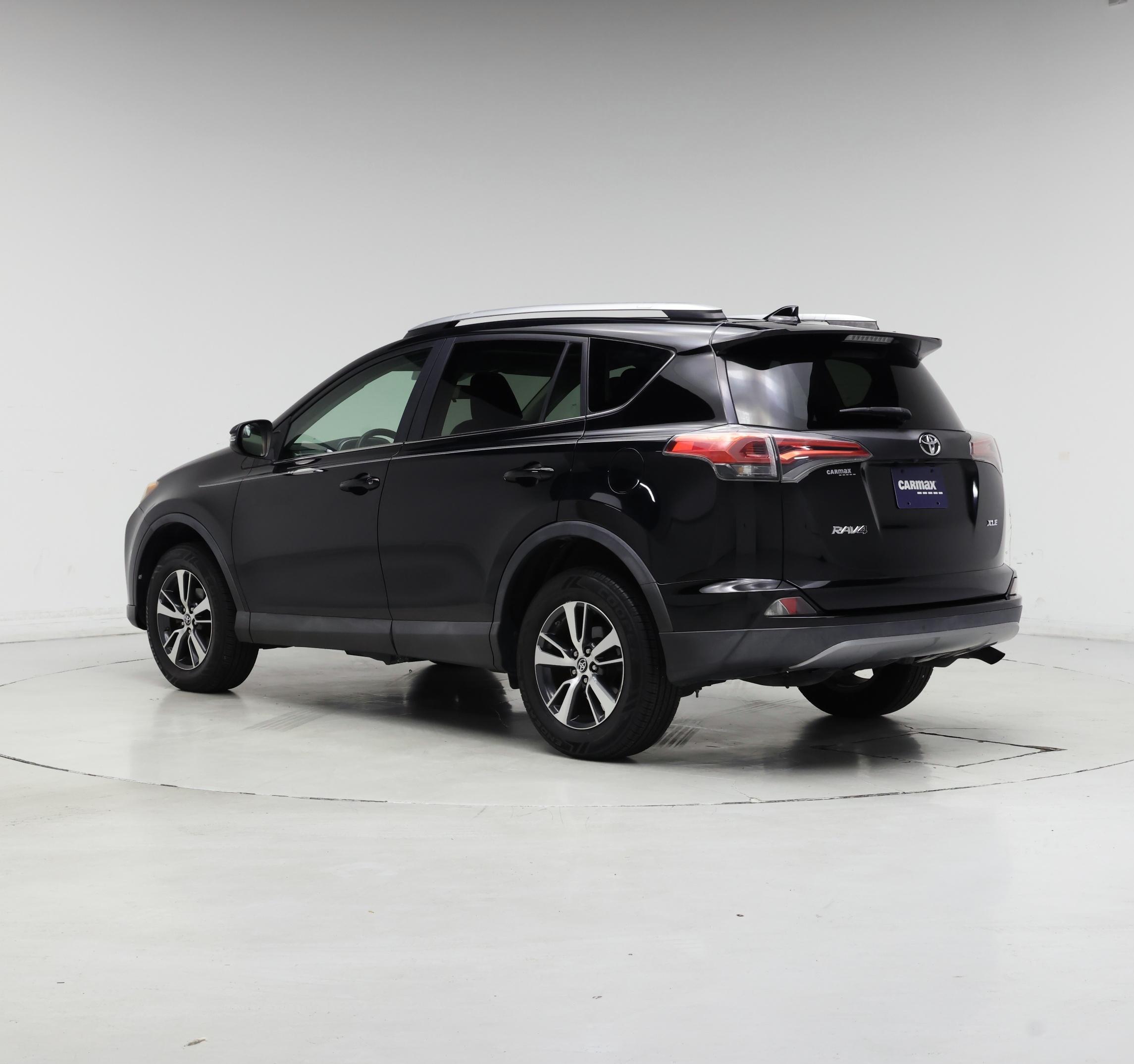 Thumbnail: 2017 Toyota RAV4 - 2