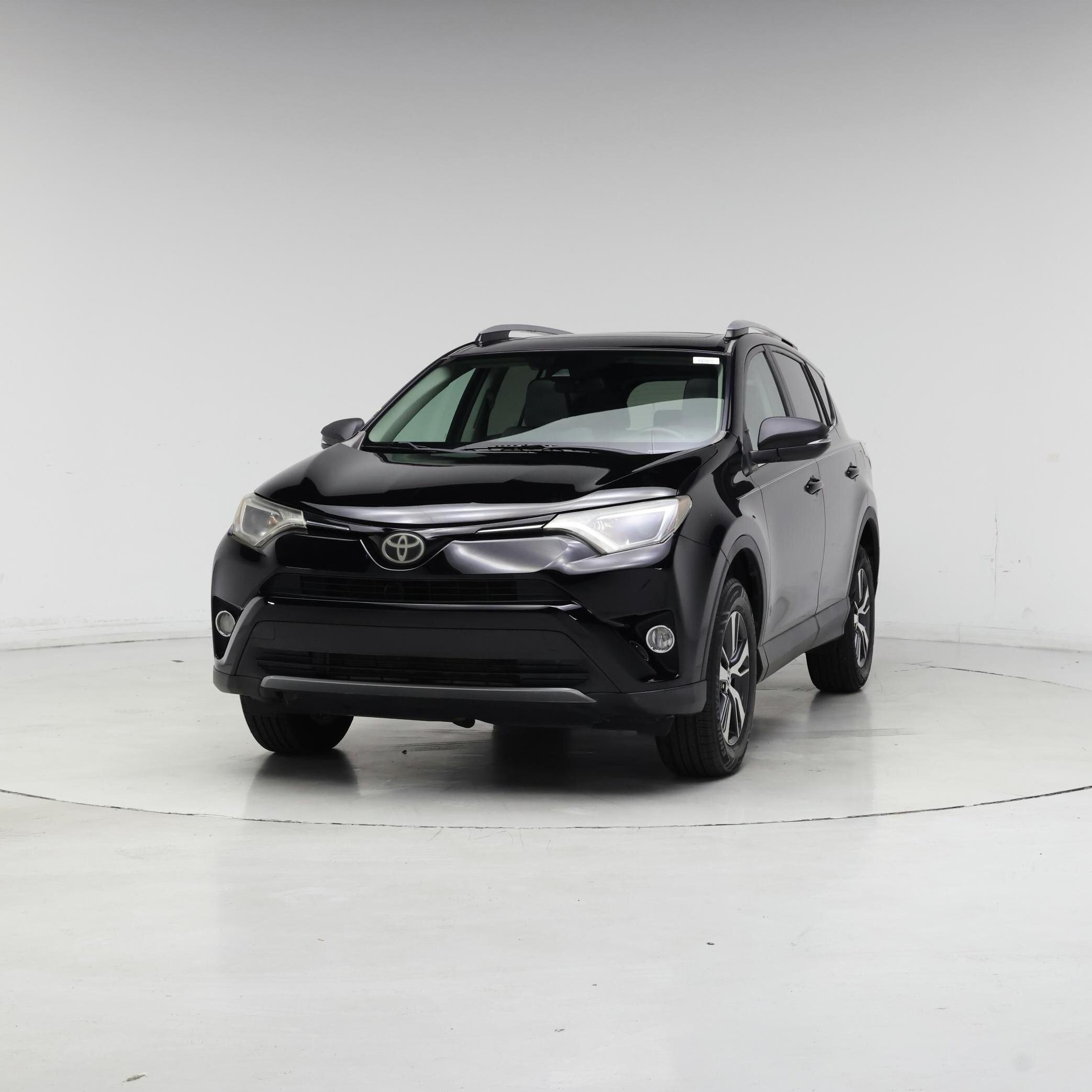 Thumbnail: 2017 Toyota RAV4 - 4