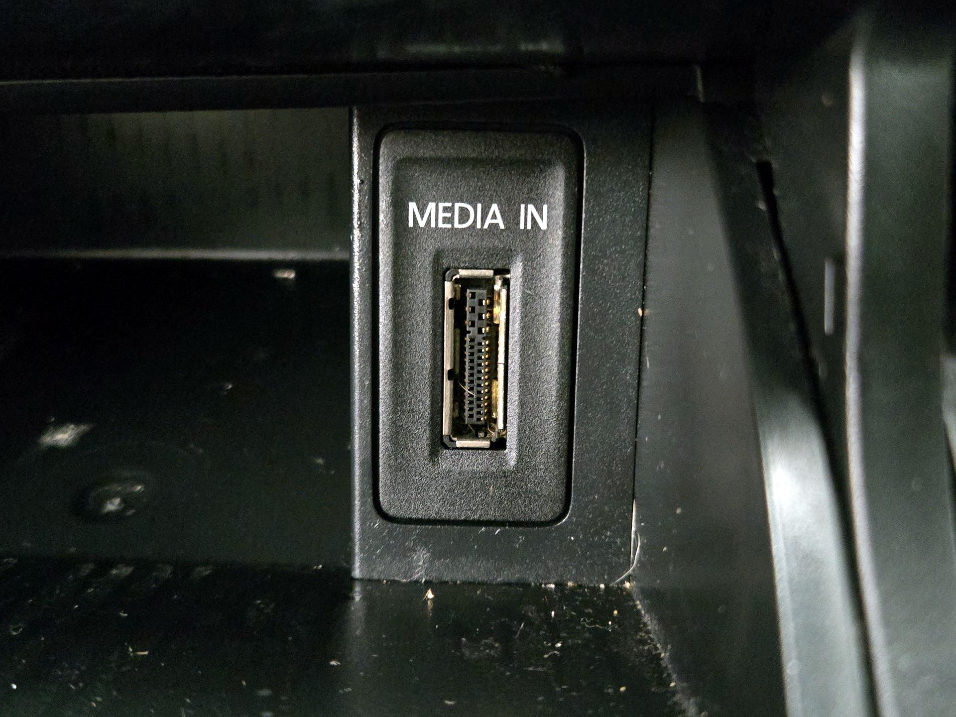 Thumbnail: 2015 Volkswagen Golf - 18