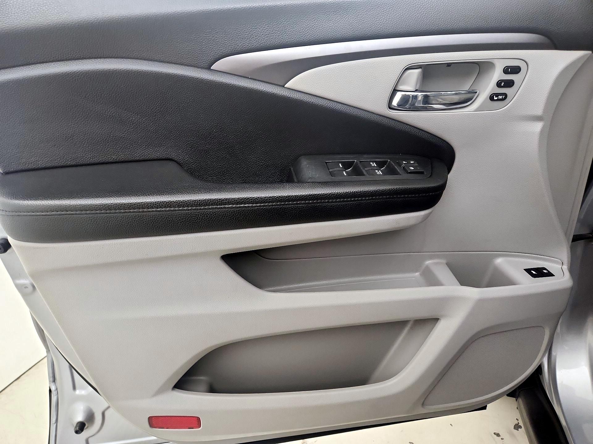 Thumbnail: 2021 Honda Pilot - 12